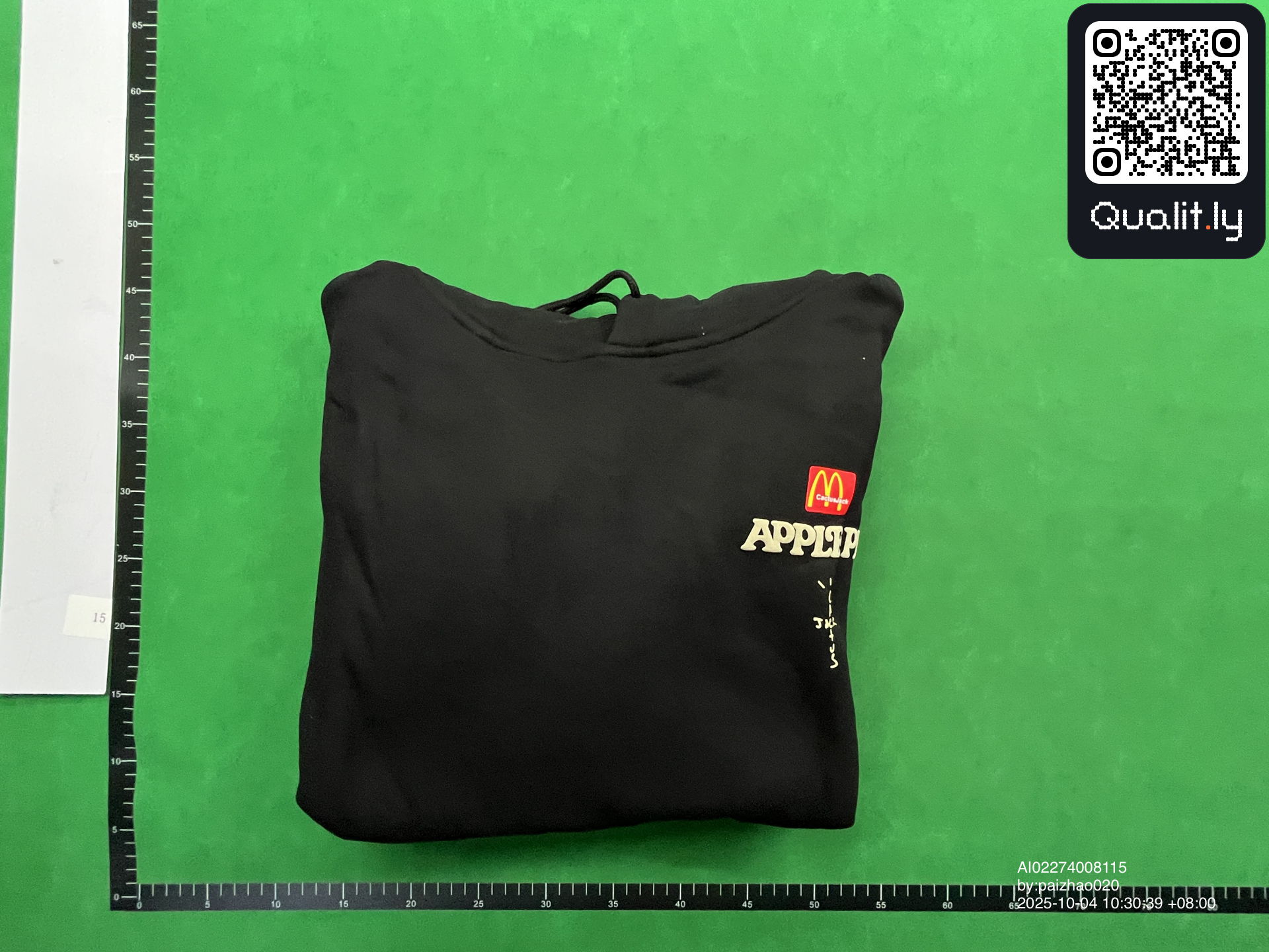 Hoodie QC photo 1 of 62