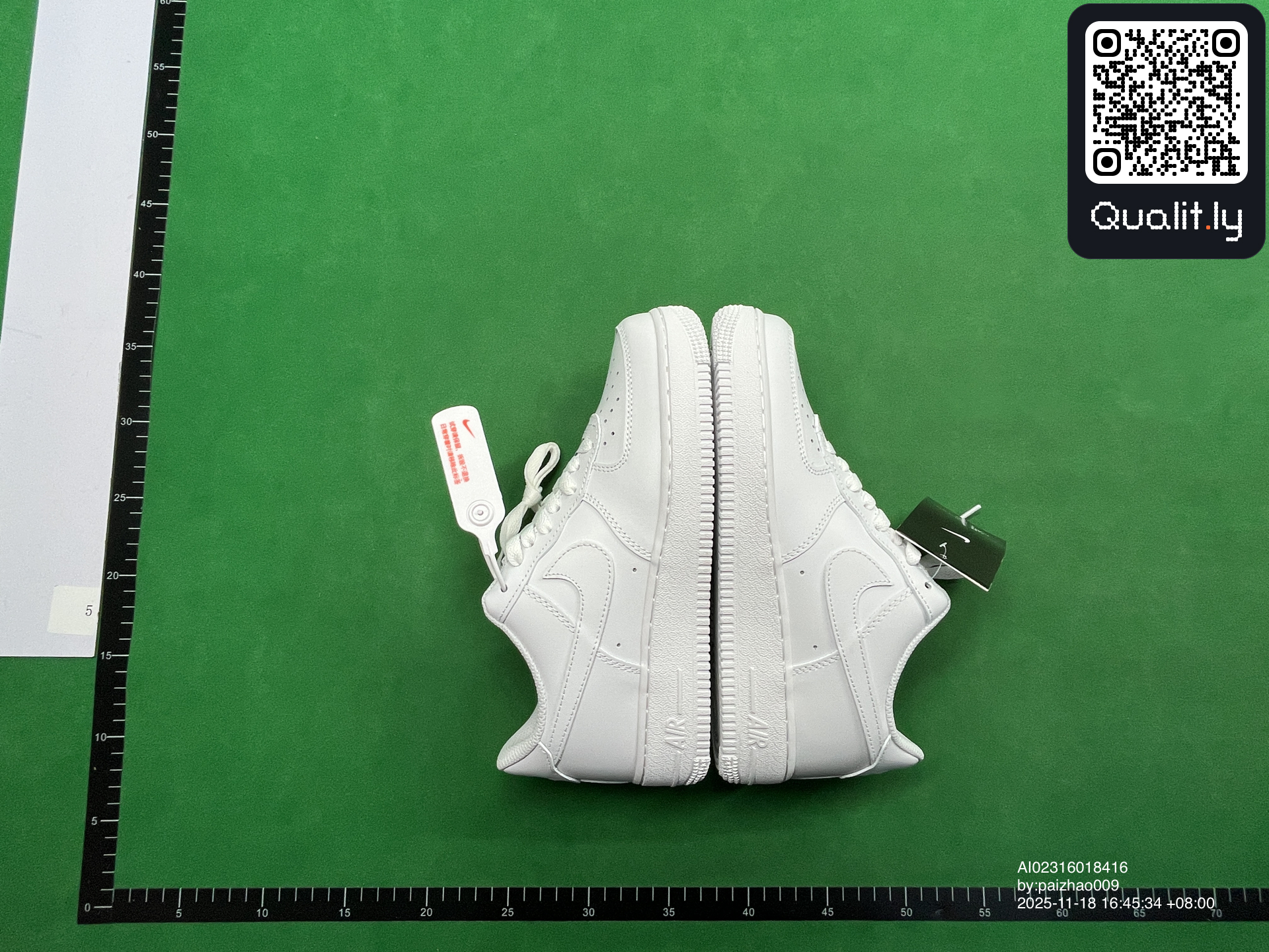 Sneakers QC photo 2 of 6