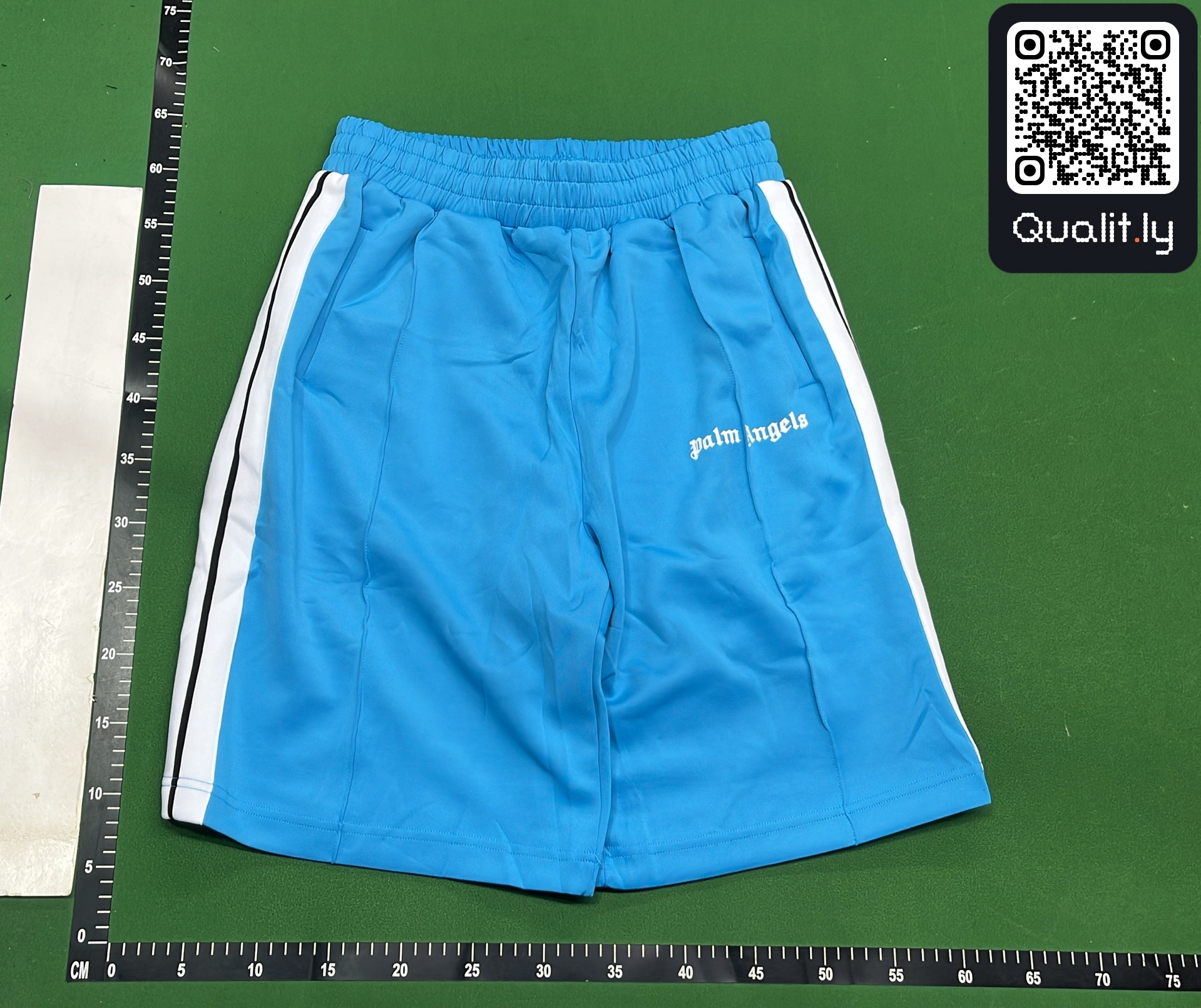 Short — photo QC 2 sur 8
