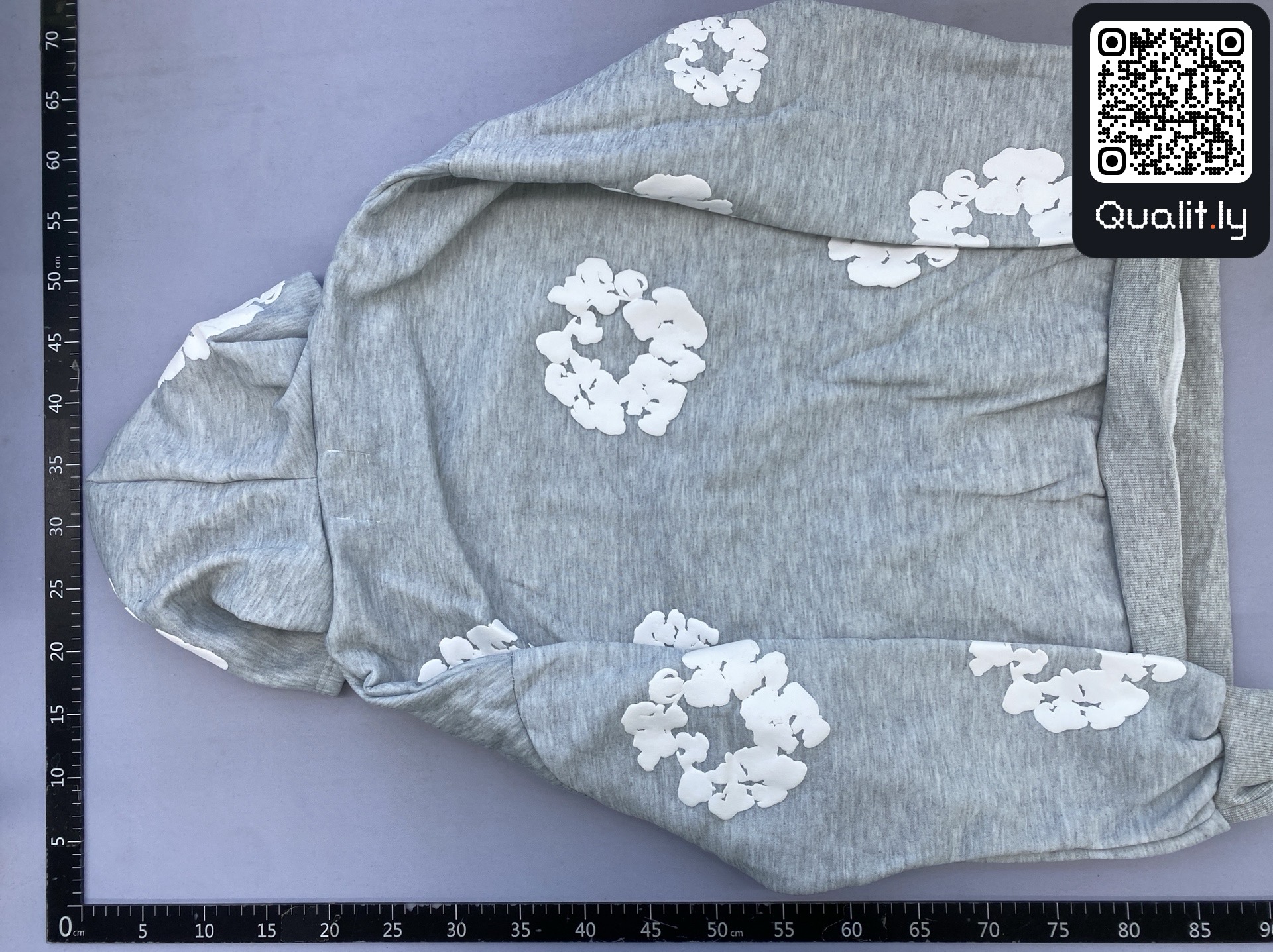 Hoodie QC photo 3 of 16