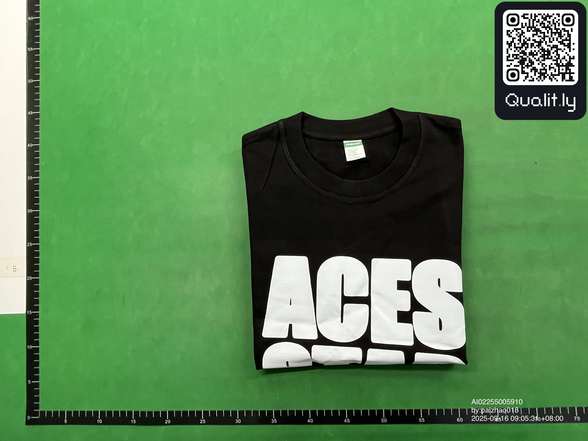 T-Shirt — QC-Foto 1 von 4