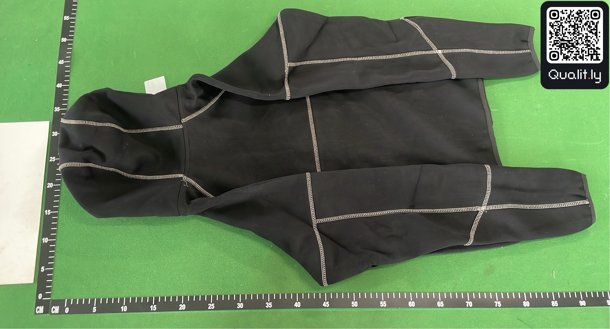 Hoodie — QC-Foto 3 von 8