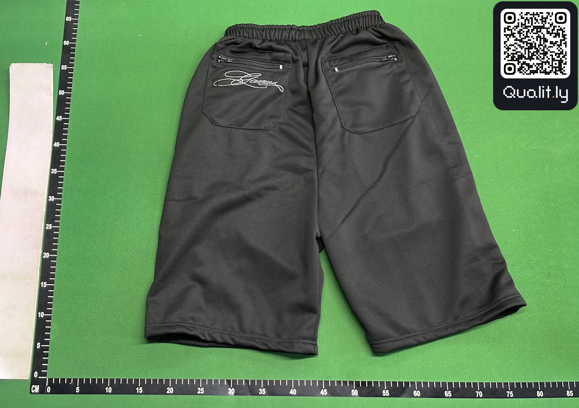 短裤 QC 照片 3 / 8