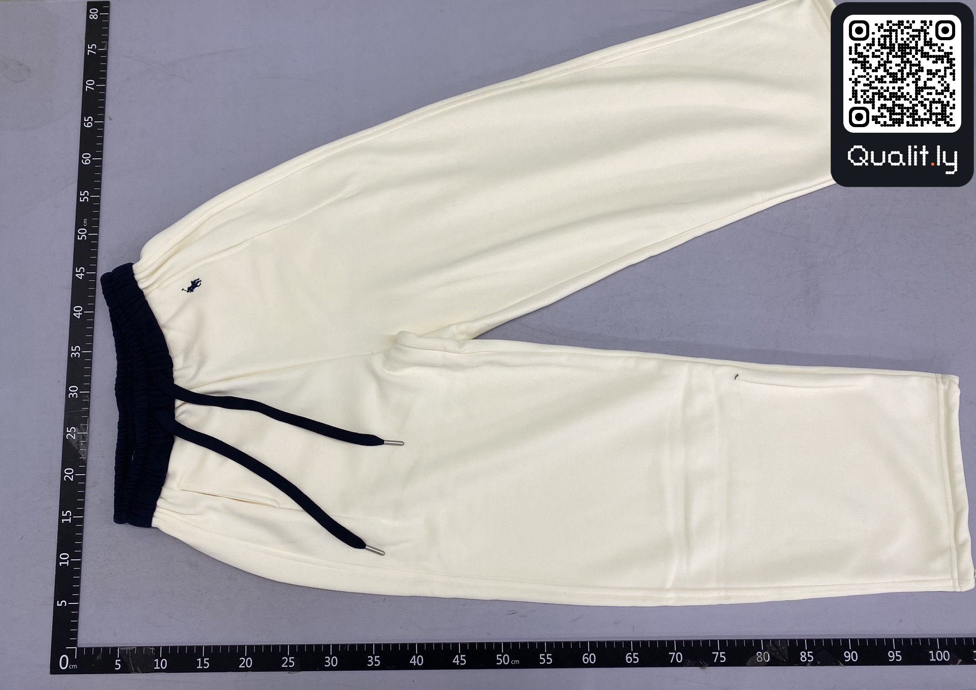 Pants QC photo 3 of 52