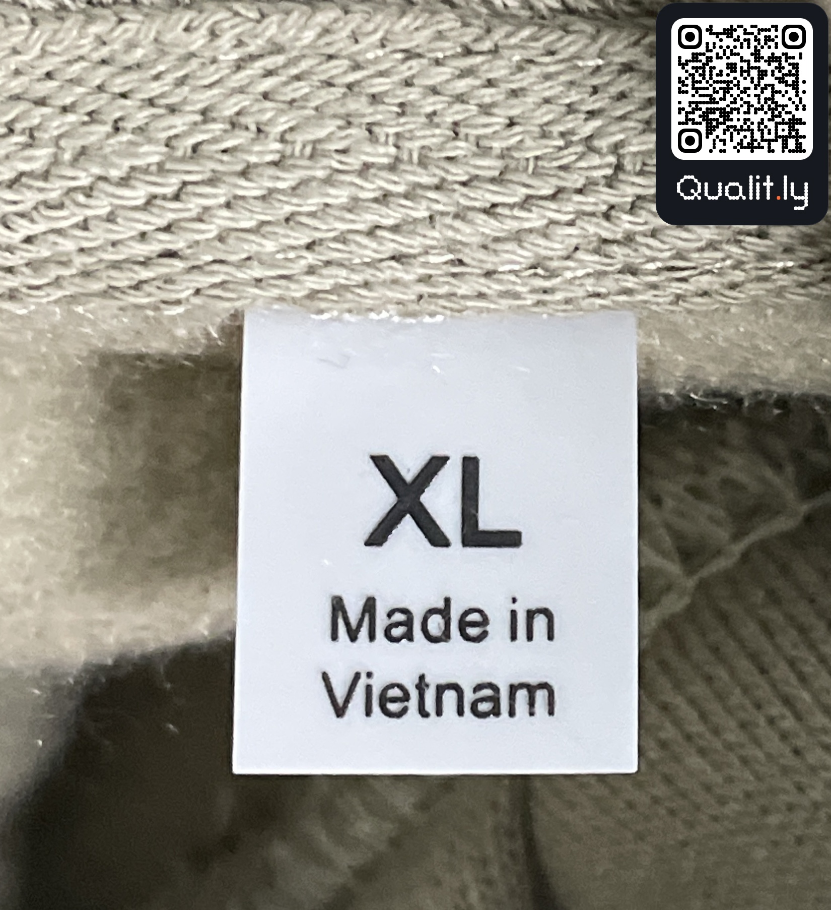 Hoodie QC photo 2 of 78