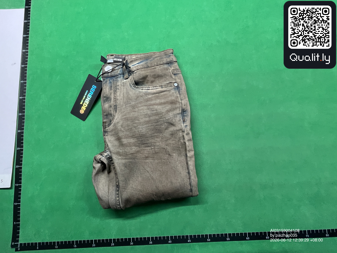 Jeans — QC-foto 1 van 10
