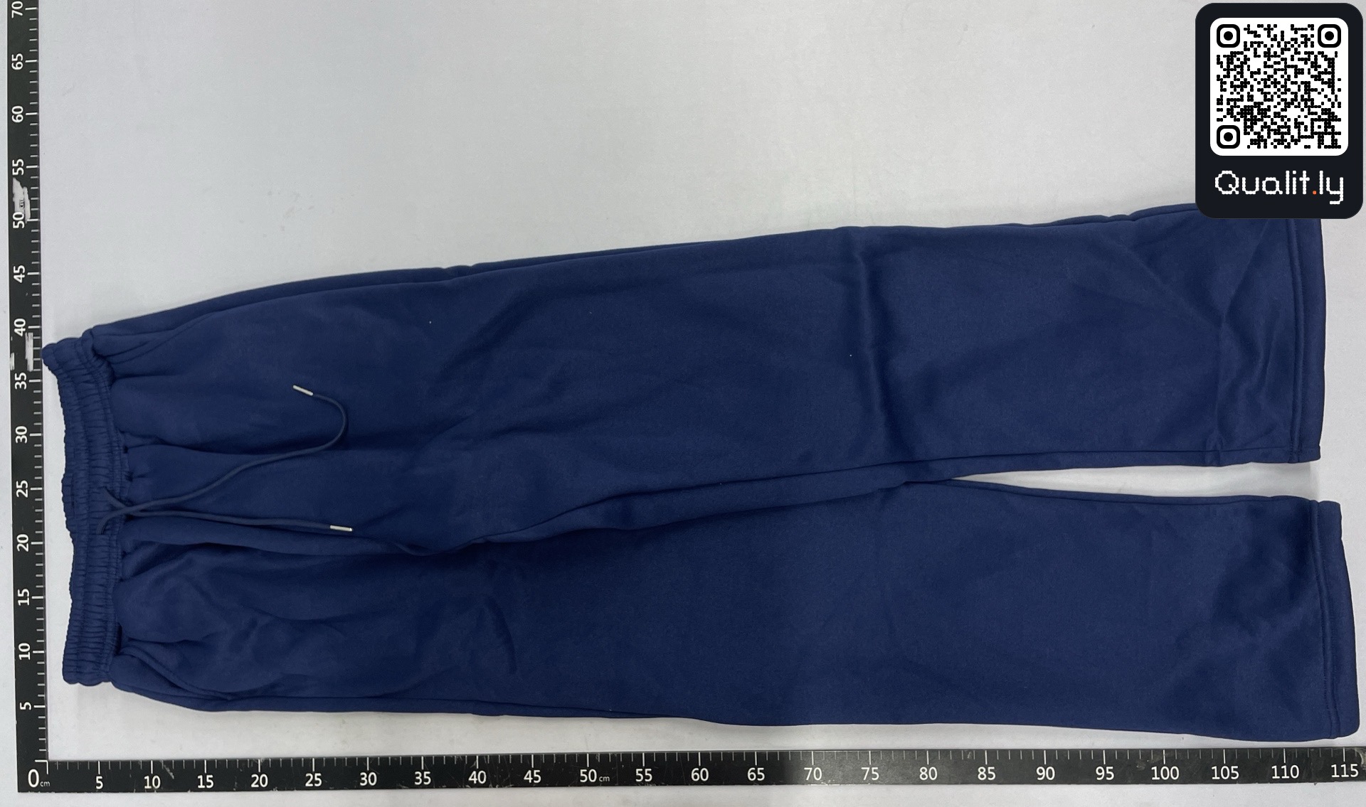 Hoodie QC photo 3 of 179