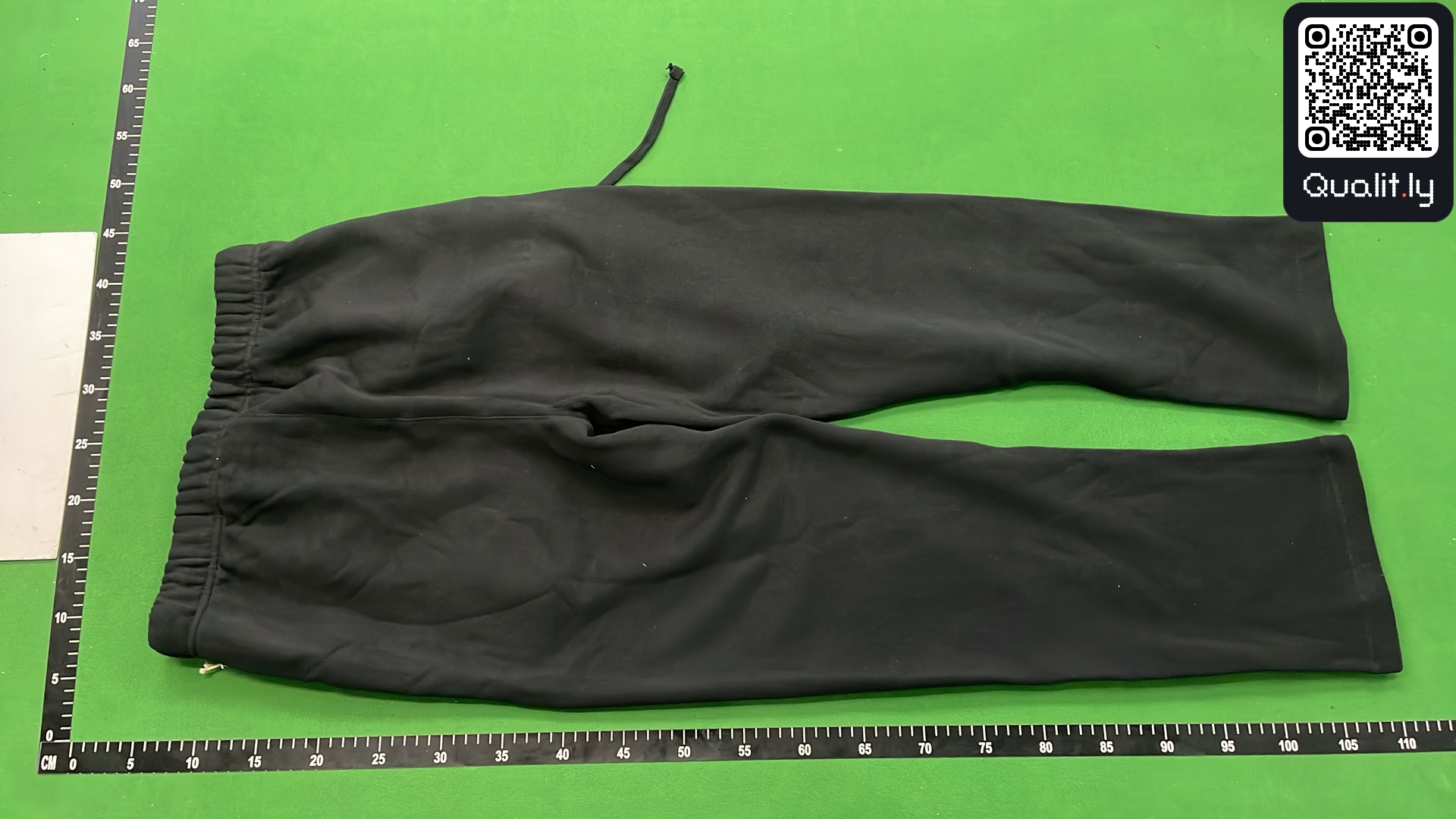 Pants QC photo 3 of 141