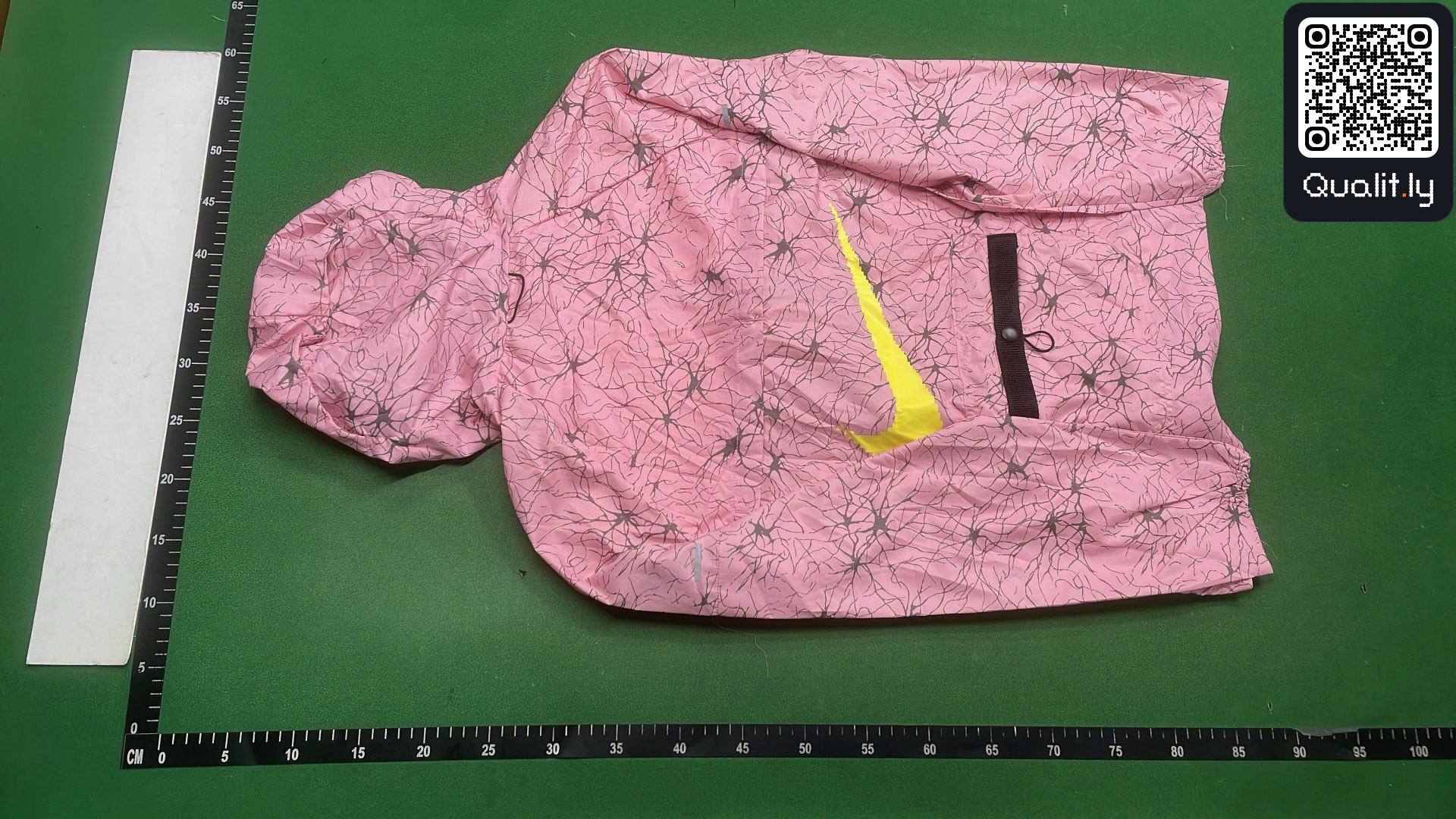 夹克 QC 照片 2 / 18