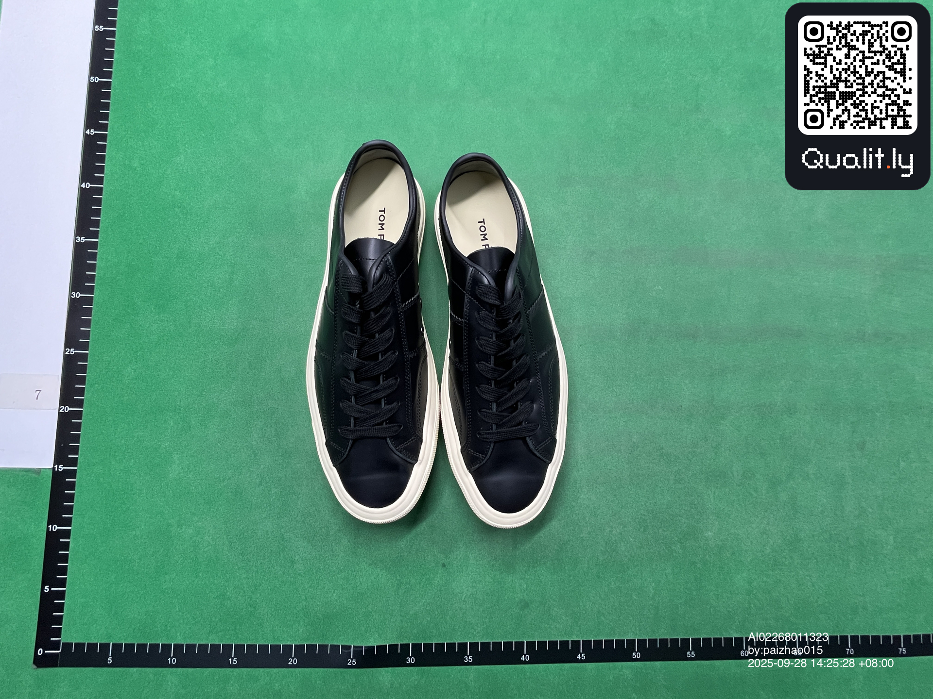 Sneakers — QC-foto 1 av 26