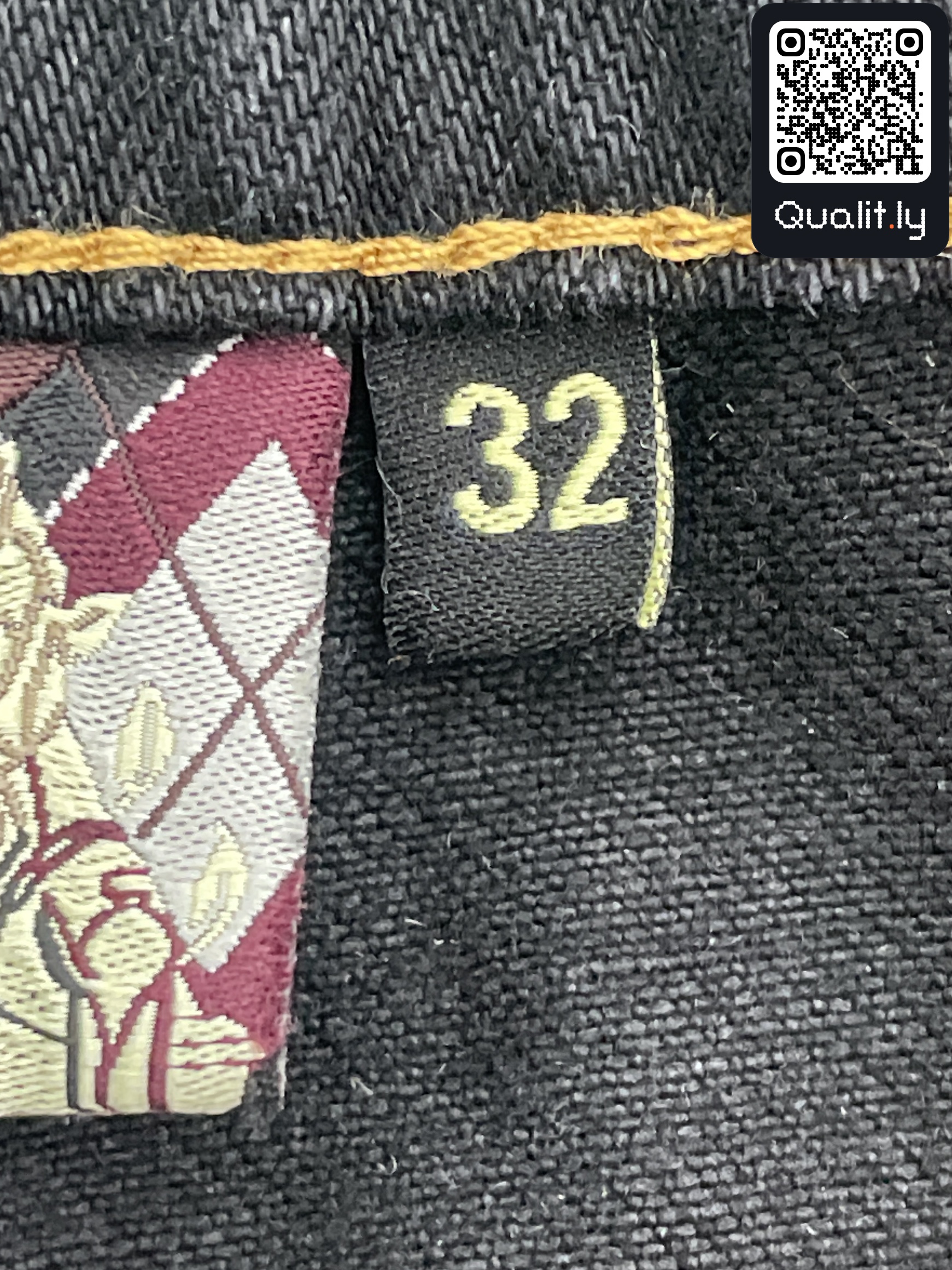 Jeans QC photo 2 of 21