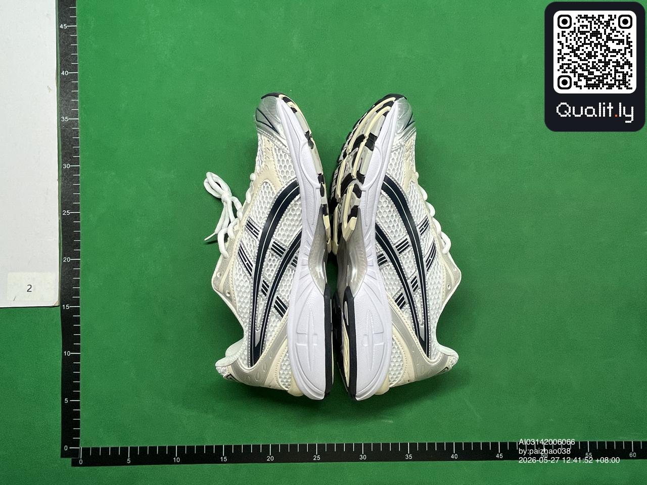 Sneakers QC photo 1 of 60