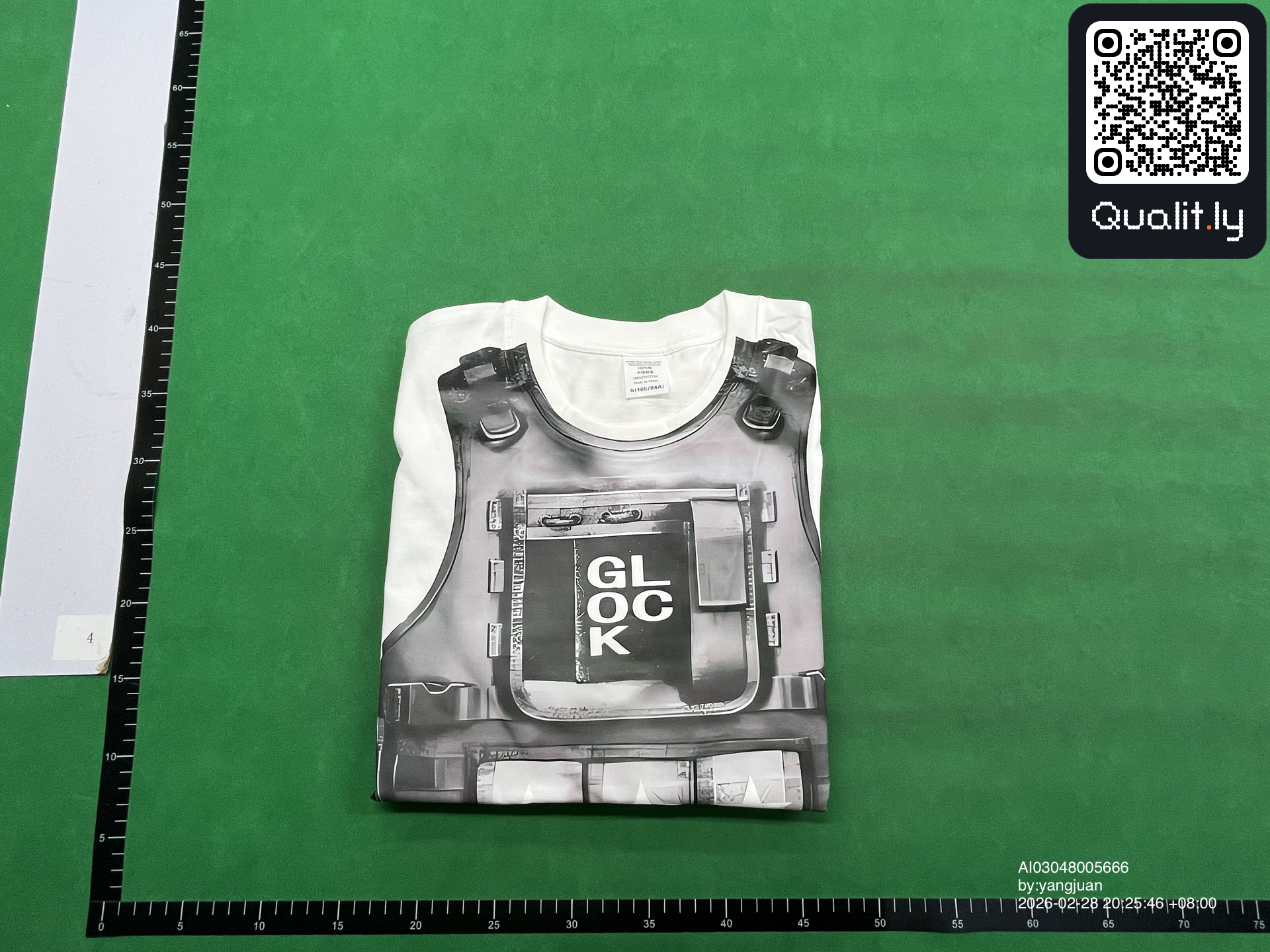 Camiseta — foto QC 1 de 4
