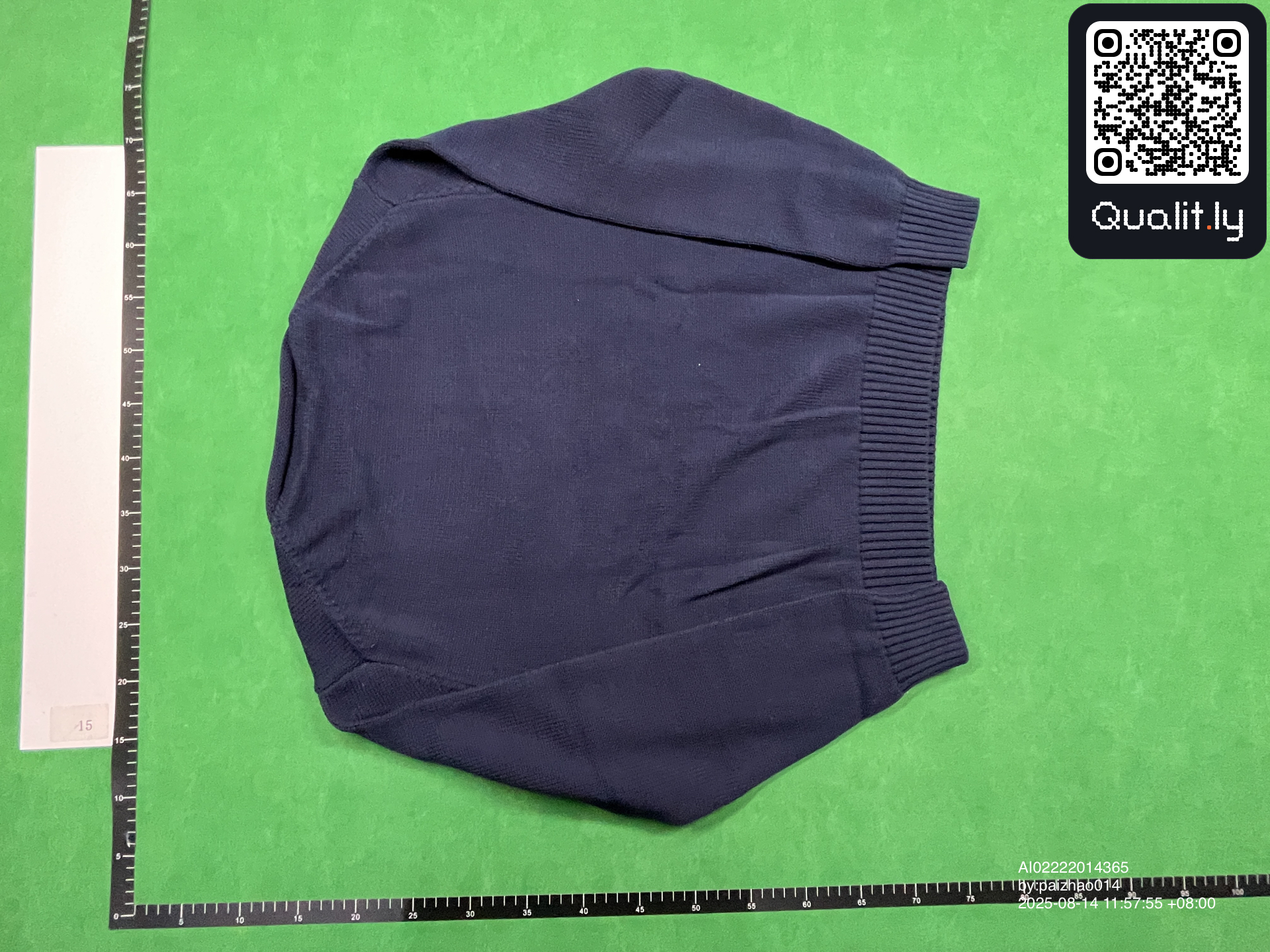 毛衣 QC 照片 2 / 12