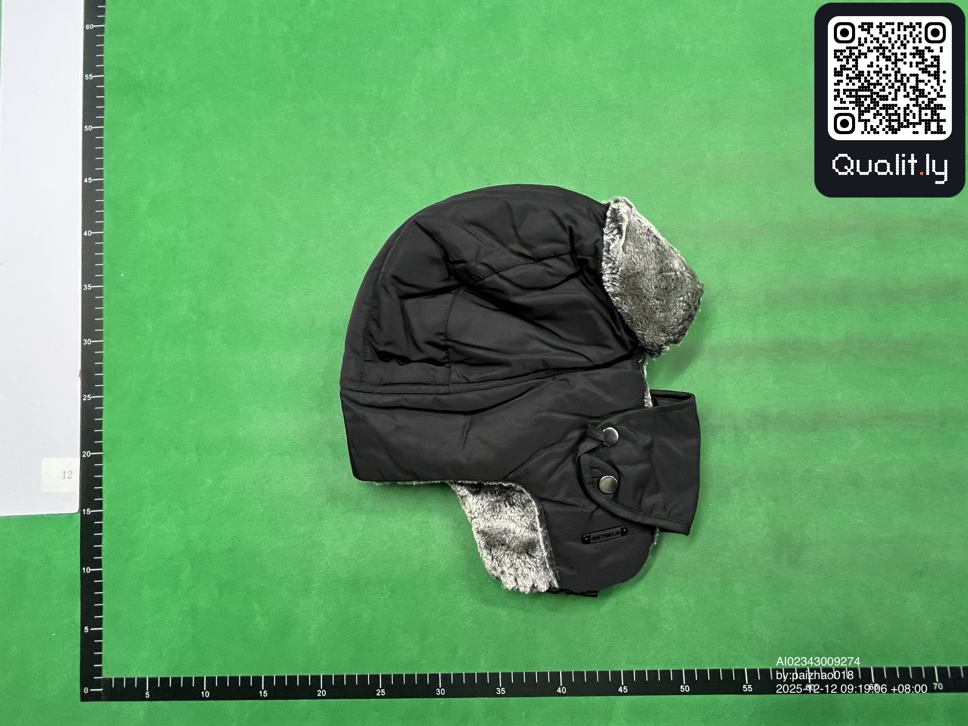 Casquette — photo QC 2 sur 6