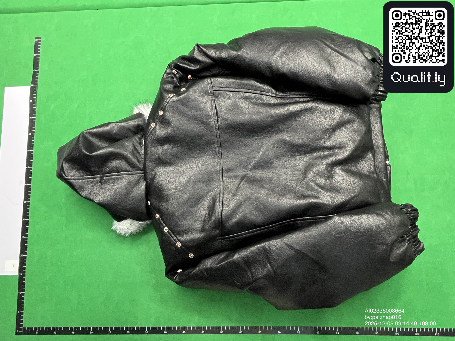 Veste — photo QC 2 sur 4