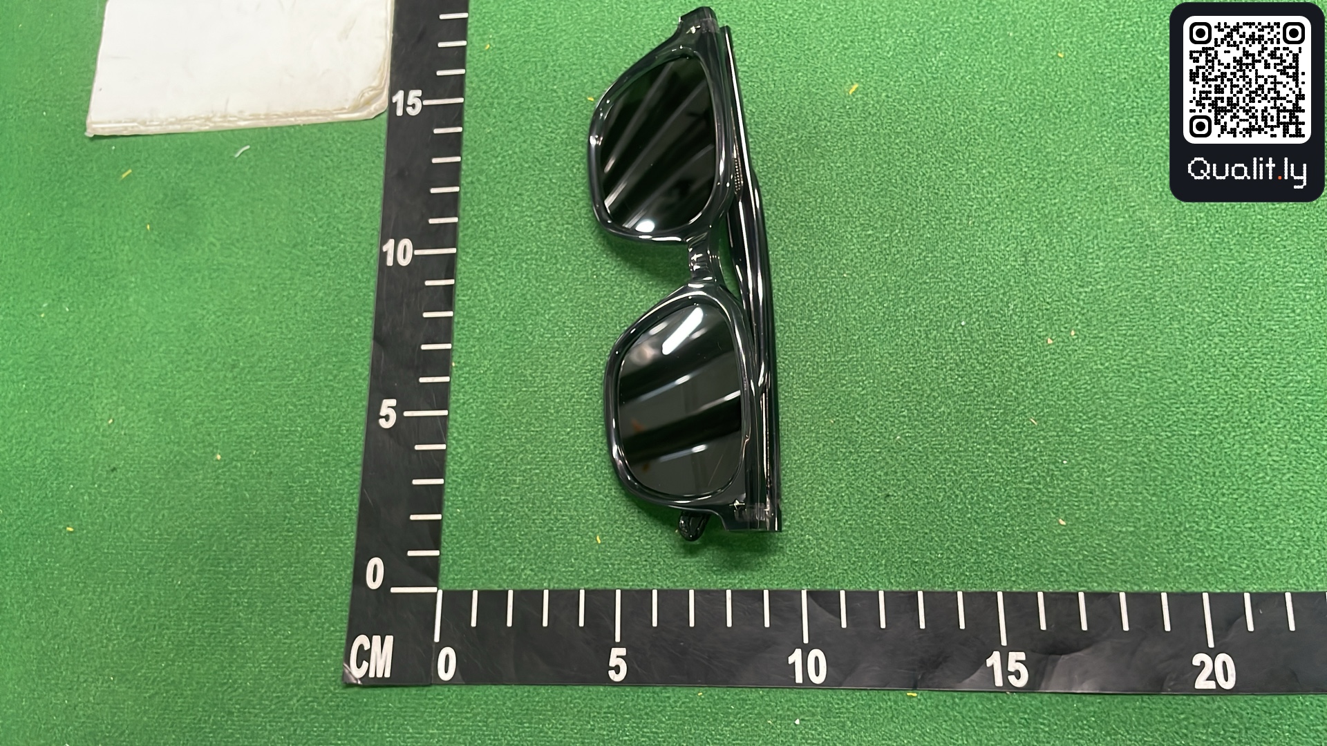 Sunglasses QC photo 3 of 3