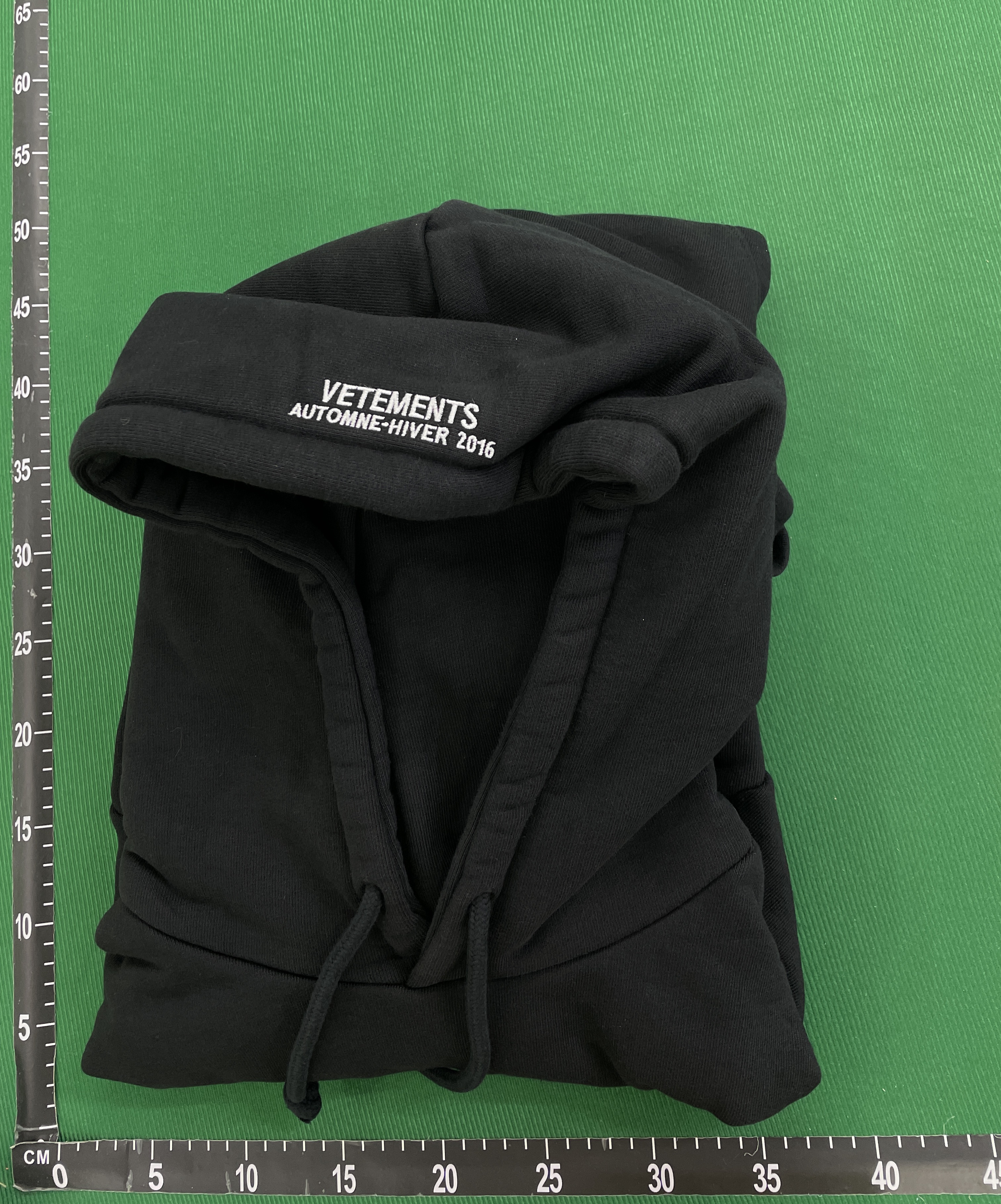 Hoodie — QC-Foto 2 von 24