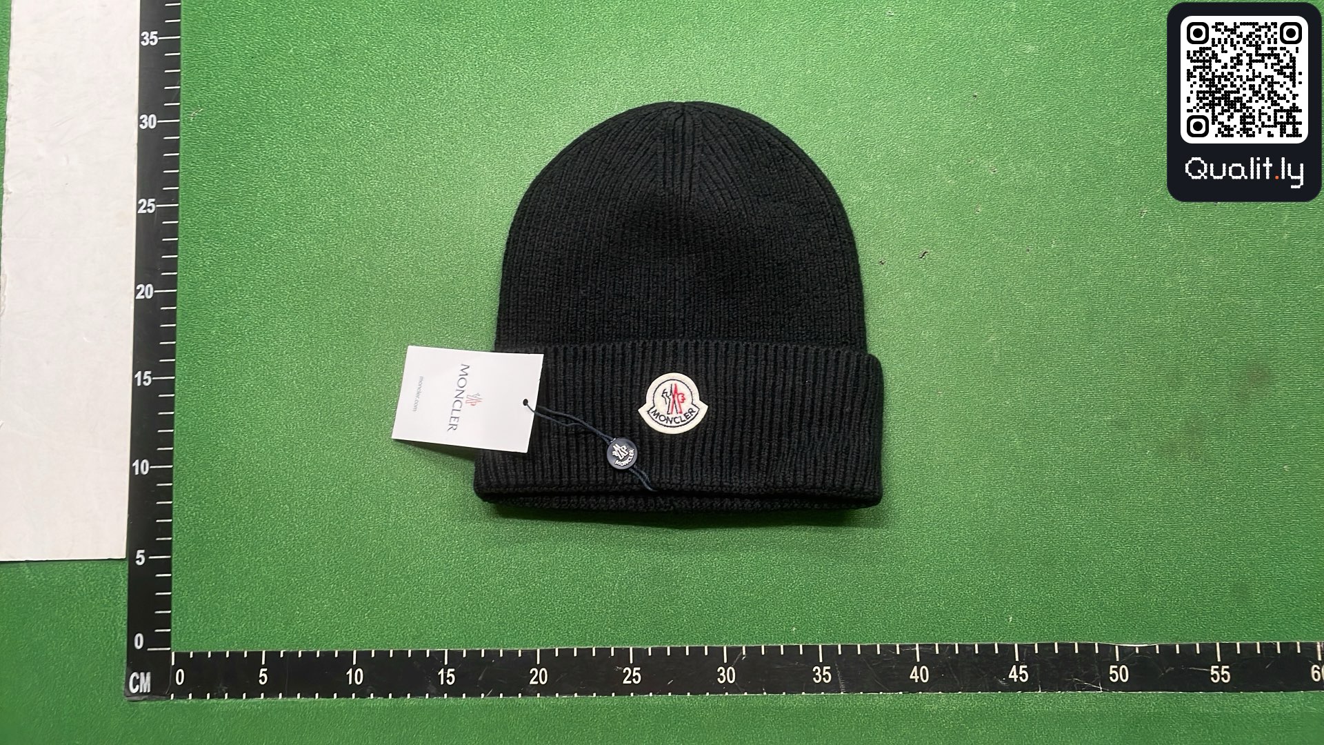 Bonnet — photo QC 1 sur 9