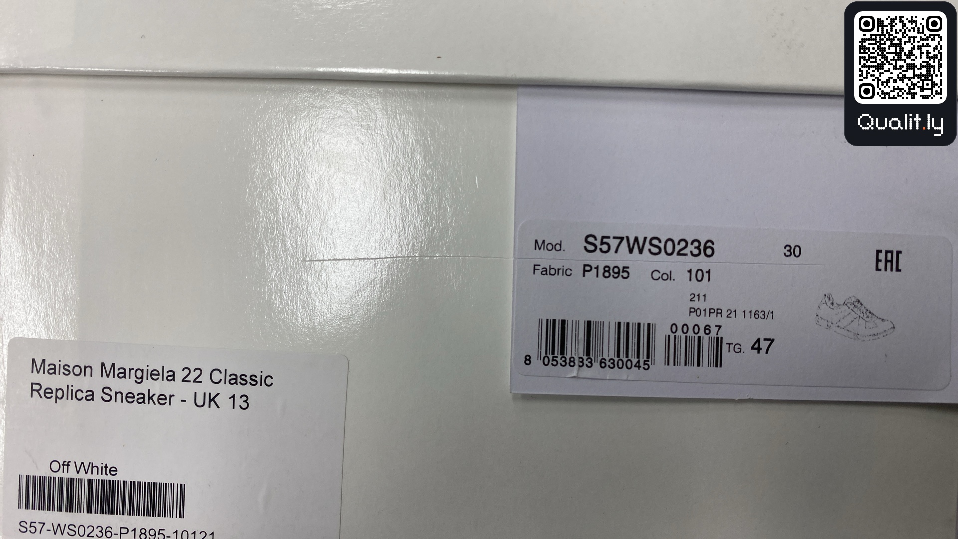Sneakers QC photo 2 of 376