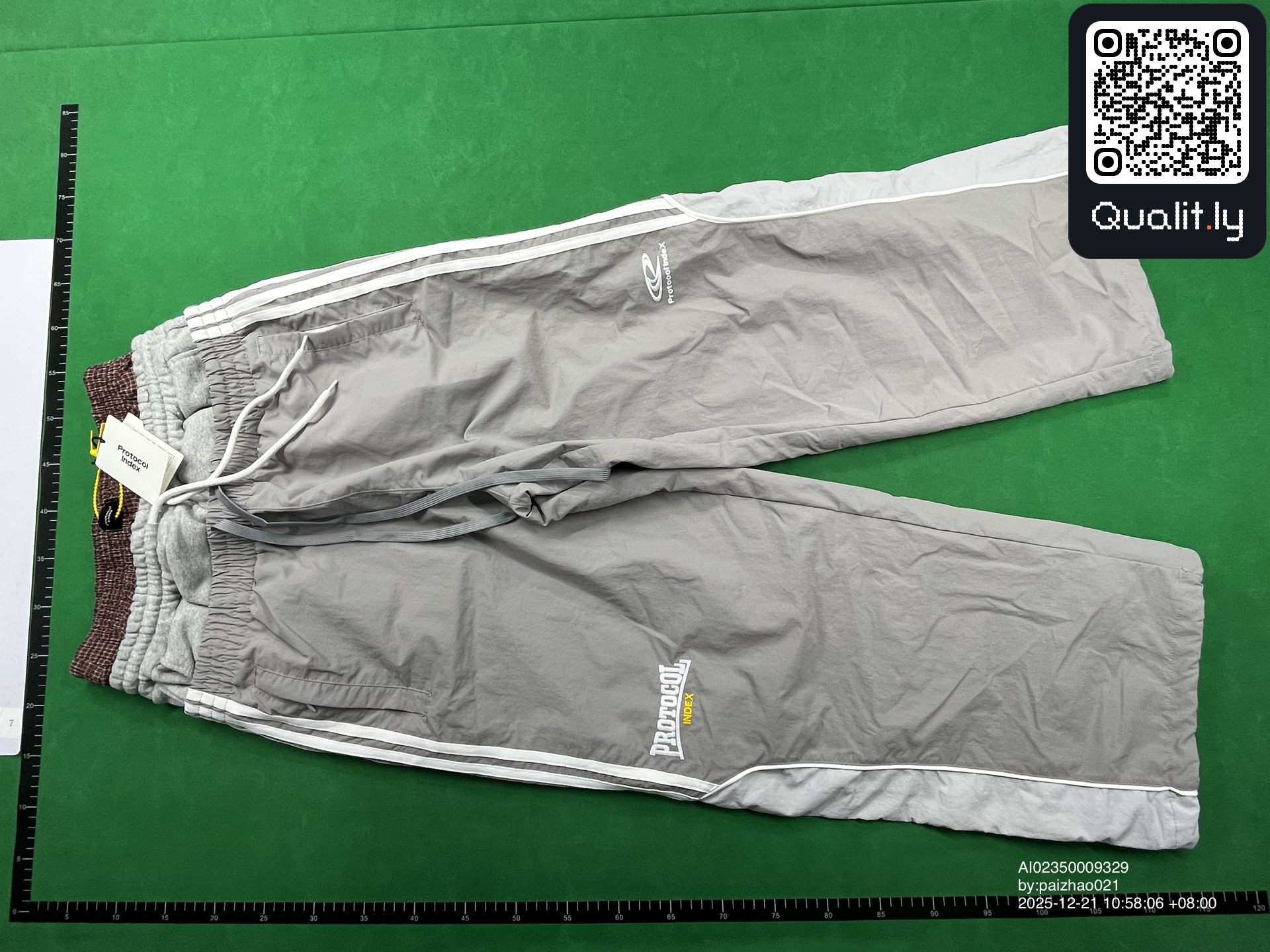 Pantalón — foto QC 3 de 4