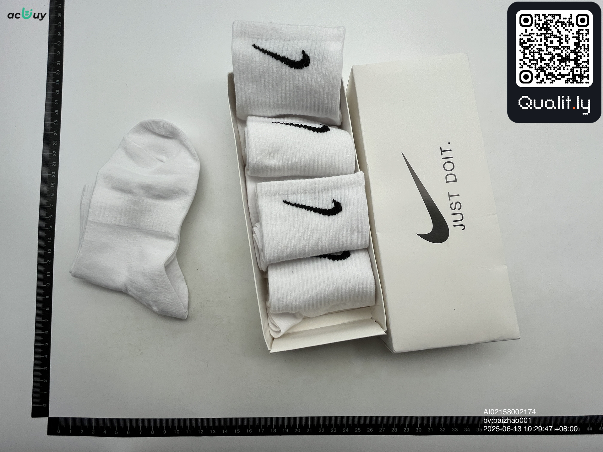 Socks QC photo 1 of 51