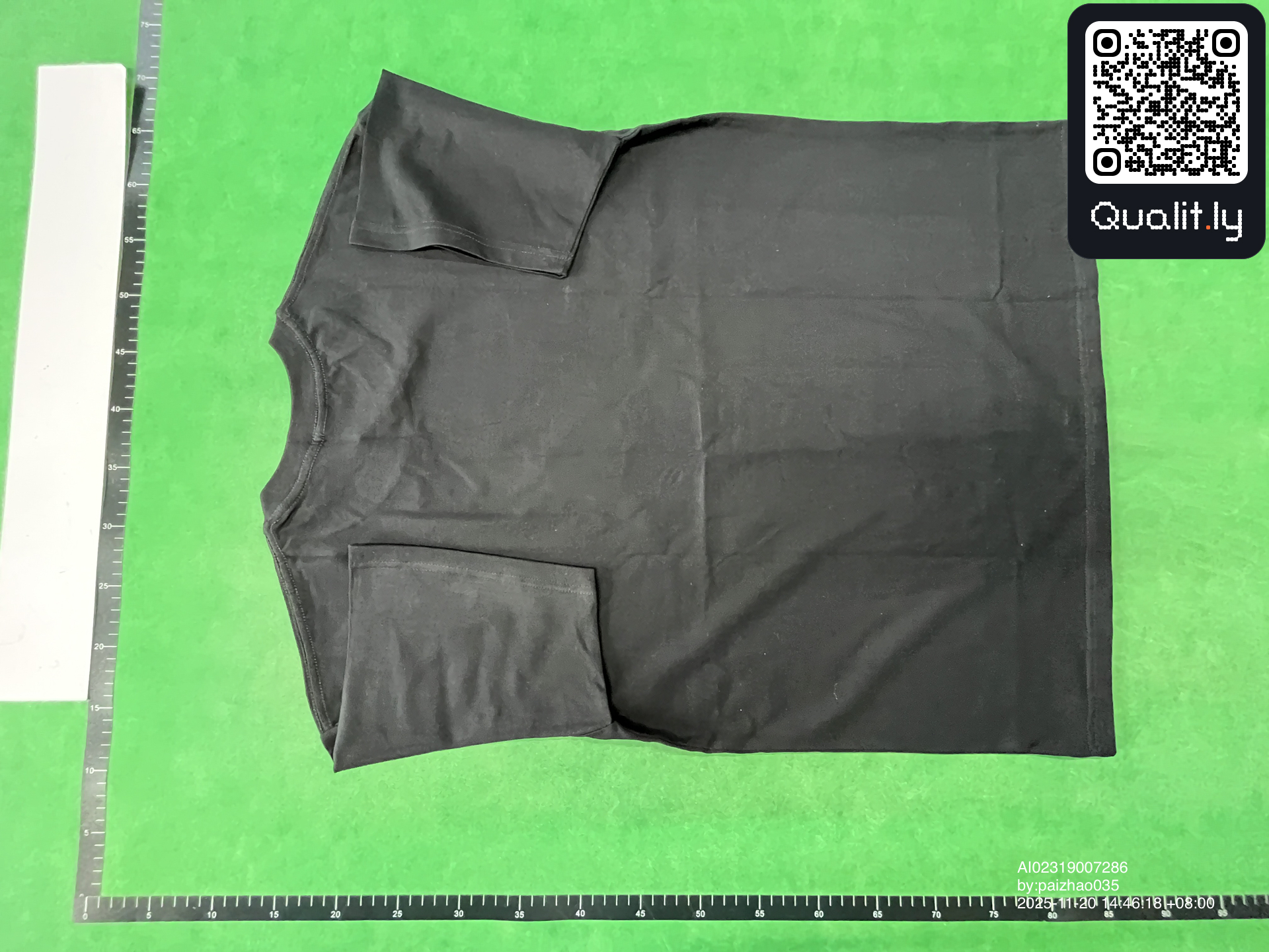 T-Shirt — QC-Foto 2 von 4
