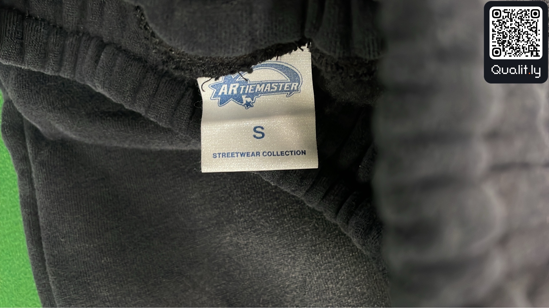 Pants QC photo 1 of 58