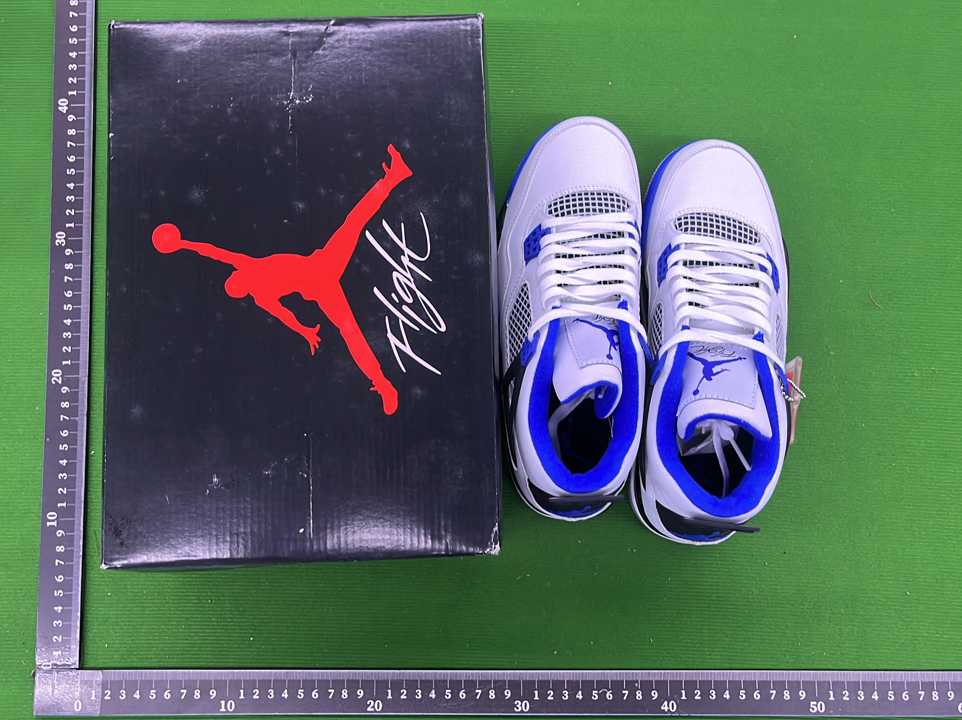 Sneakers — QC-foto 1 van 12