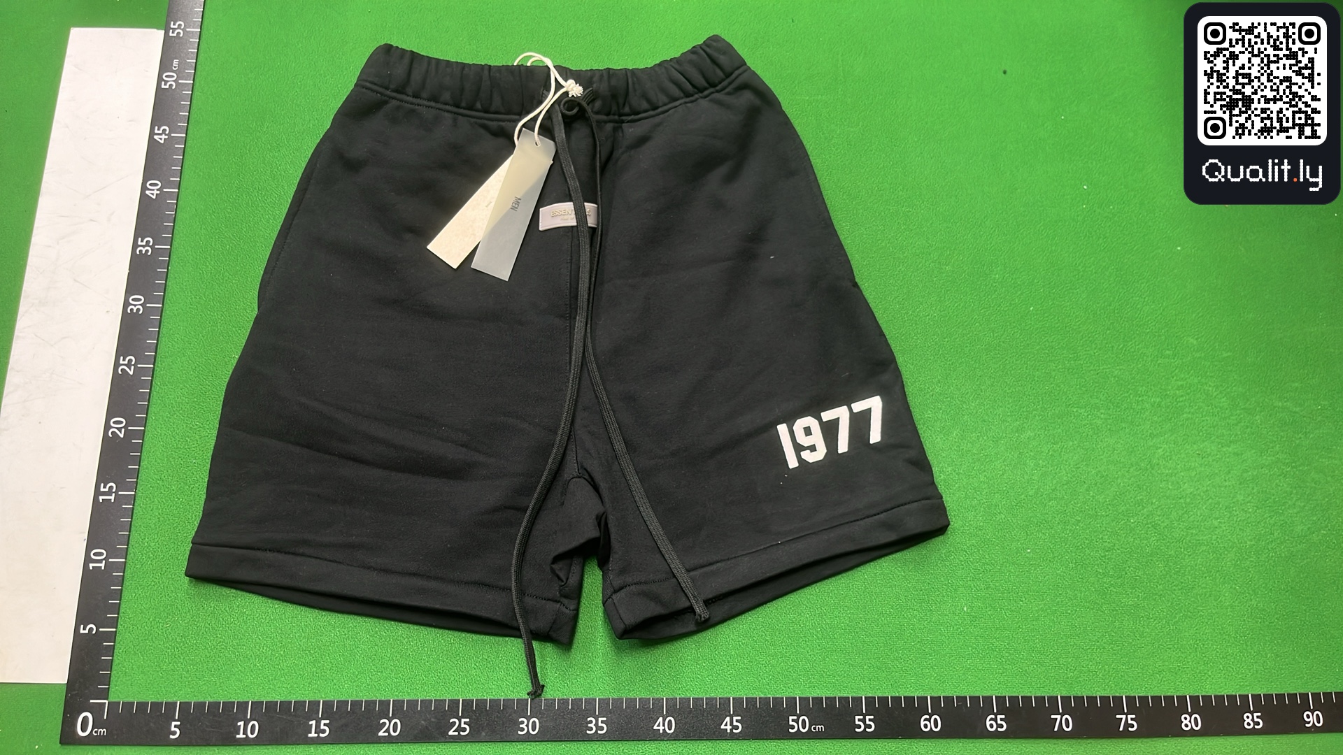 短裤 QC 照片 2 / 12