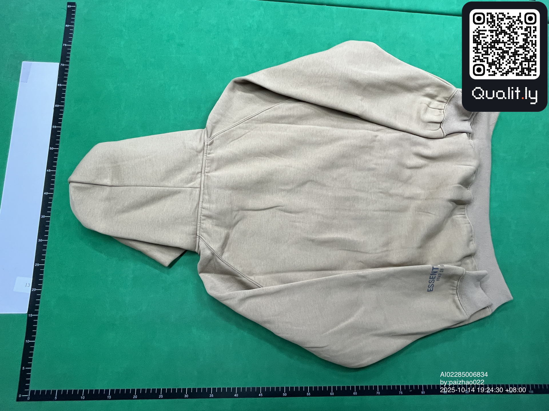 Hoodie — QC-foto 2 av 10