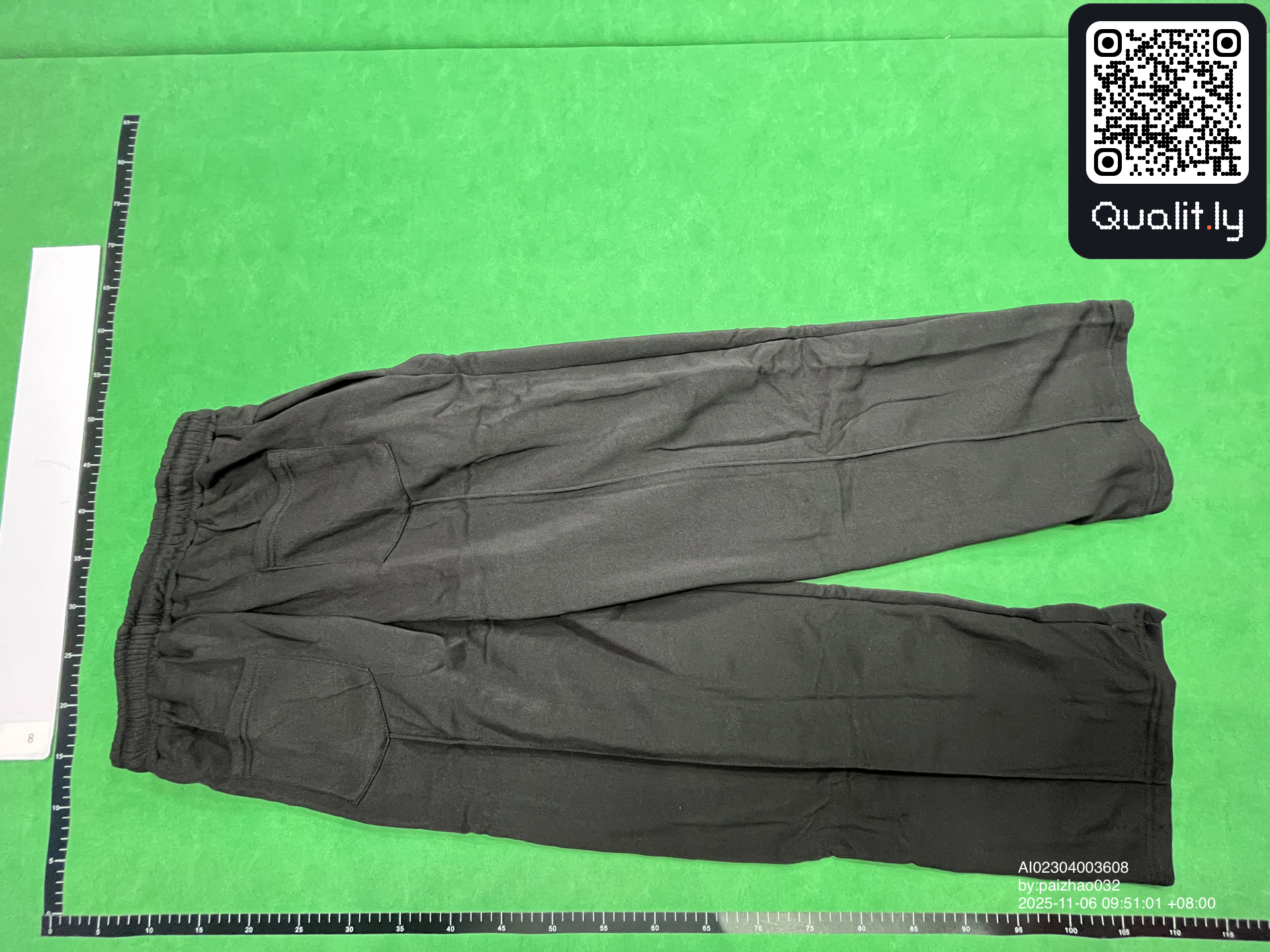 Pants QC photo 2 of 32