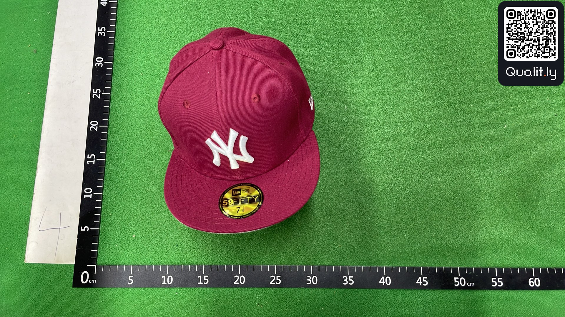 Cap QC photo 1 of 590