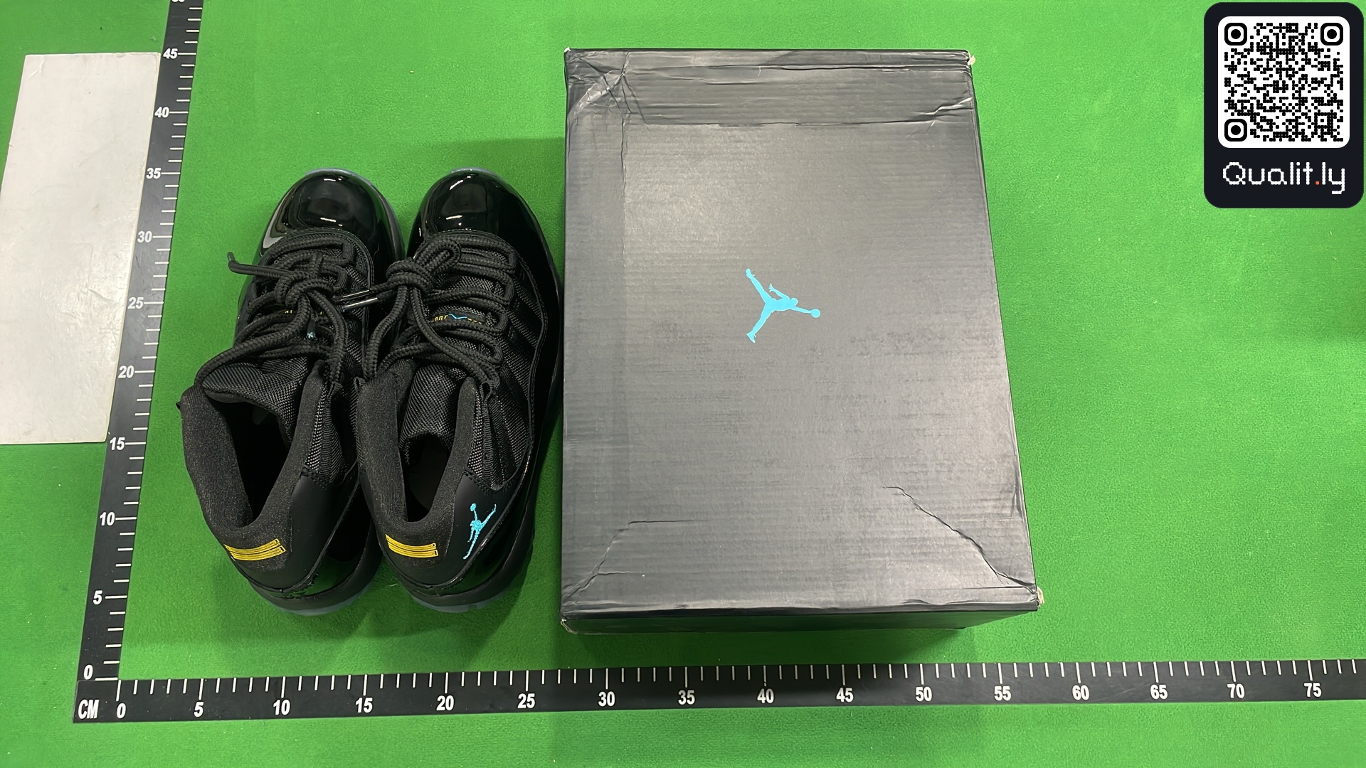 Sneakers — QC-foto 1 van 6