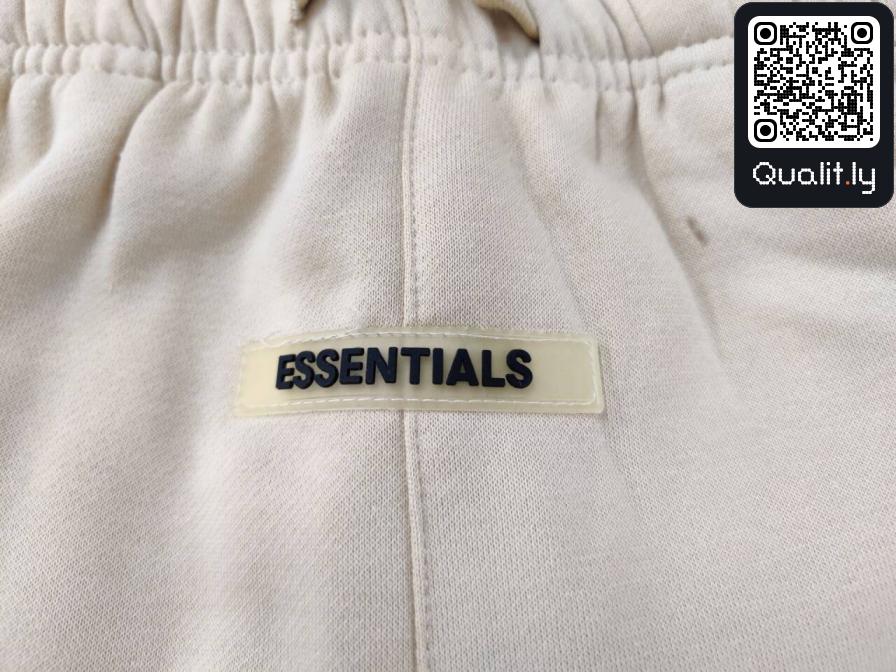 Pants QC photo 1 of 20