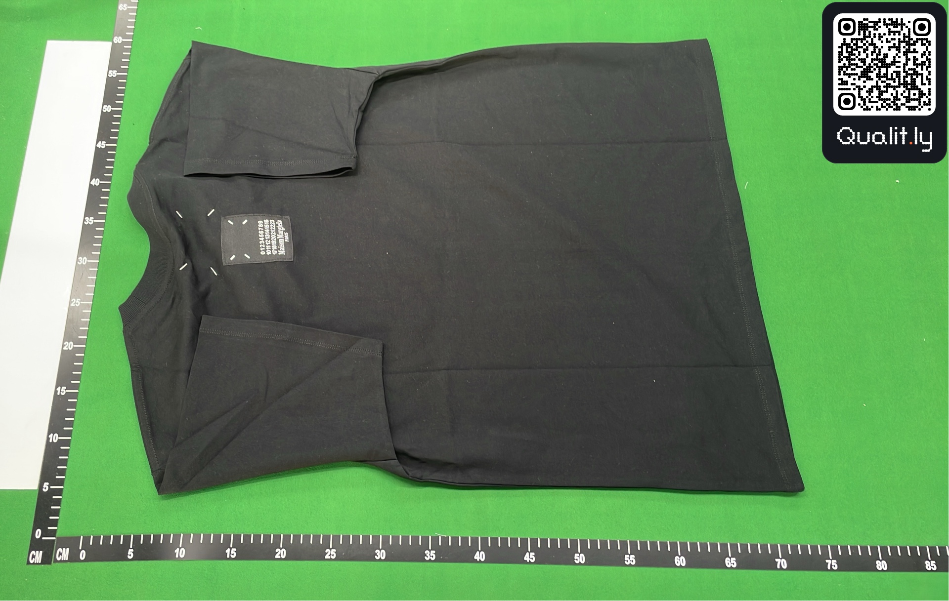 T-Shirt — QC-Foto 3 von 4