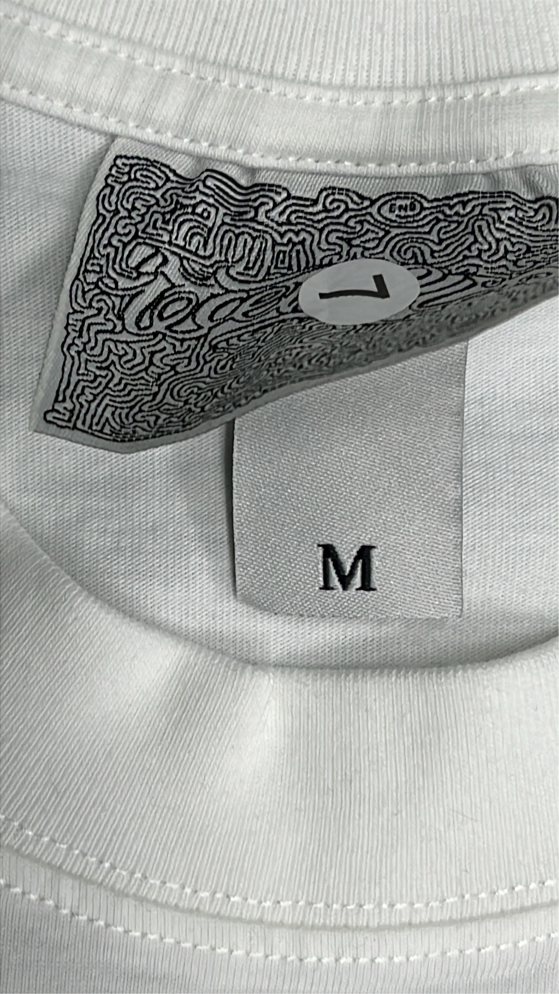 T-shirt — QC-foto 1 van 8