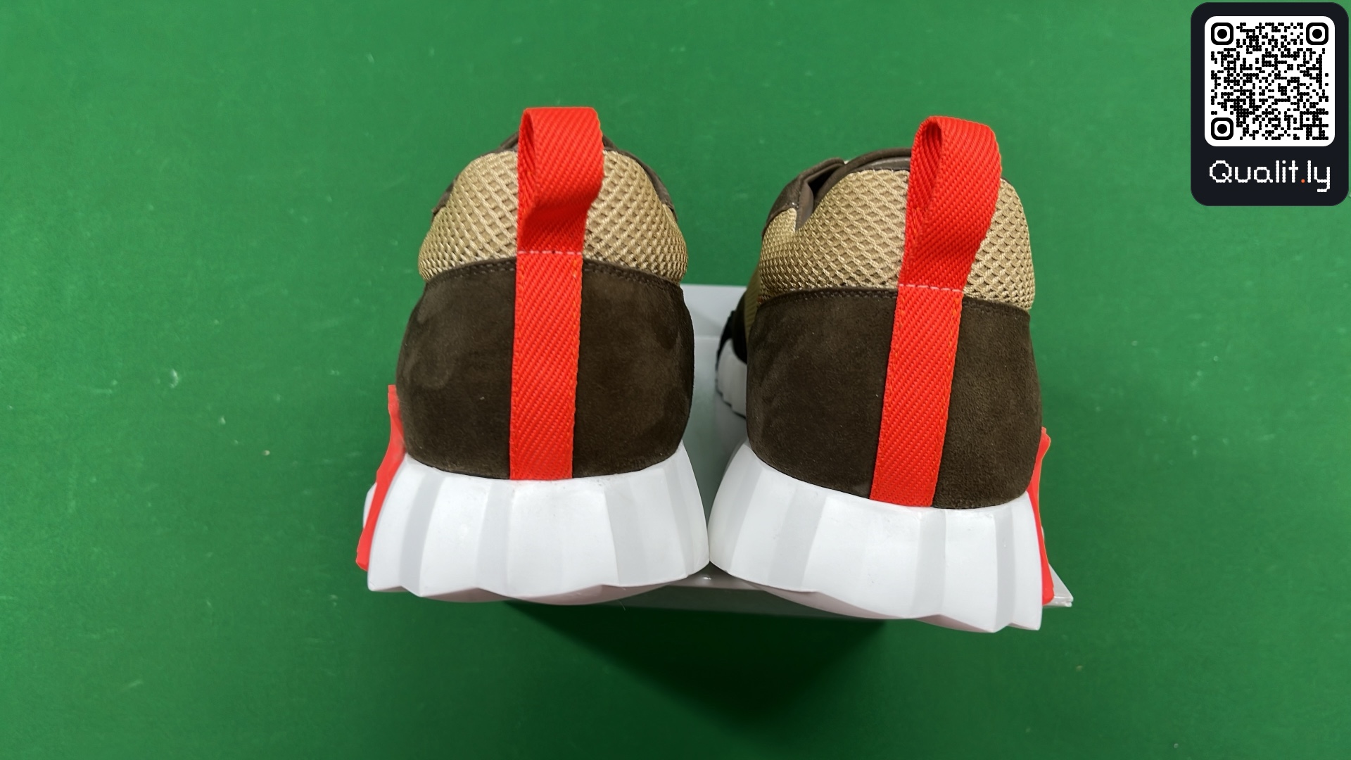 Sneakers QC photo 3 of 6