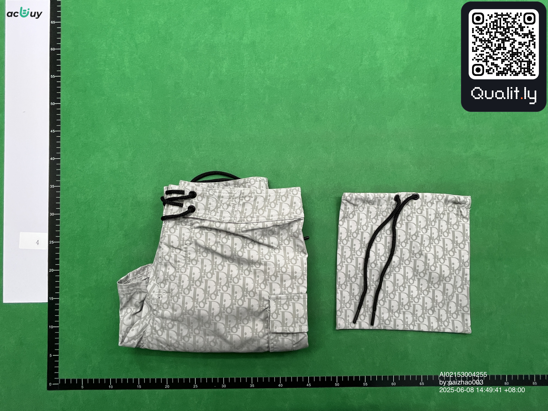 Shorts QC photo 1 of 13