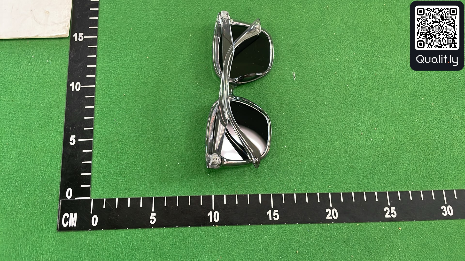 Ochelari de soare — fotografie QC 3 din 3