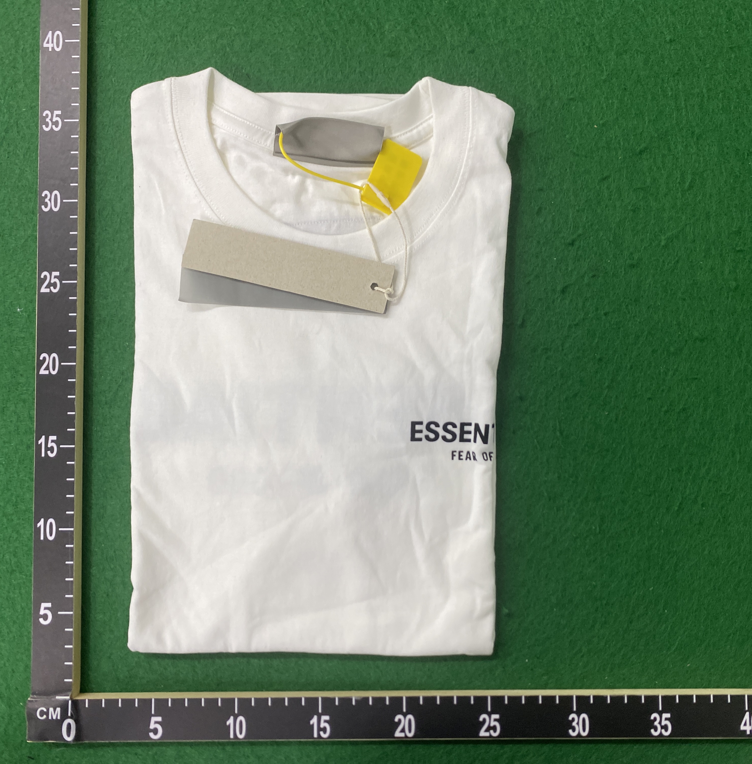 T-shirt — foto QC 1 di 72
