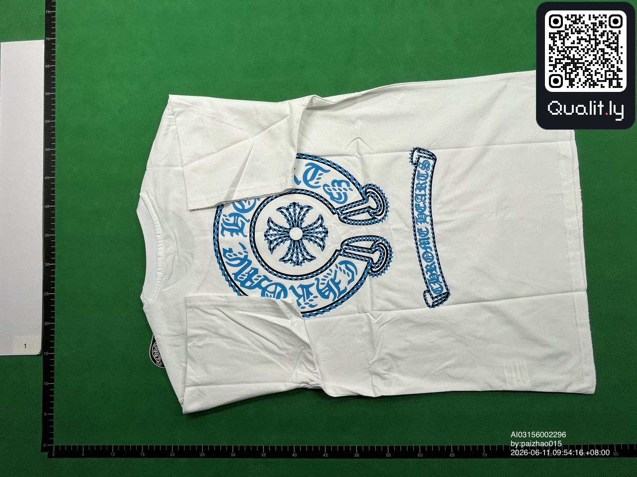 Camiseta — foto QC 2 de 26