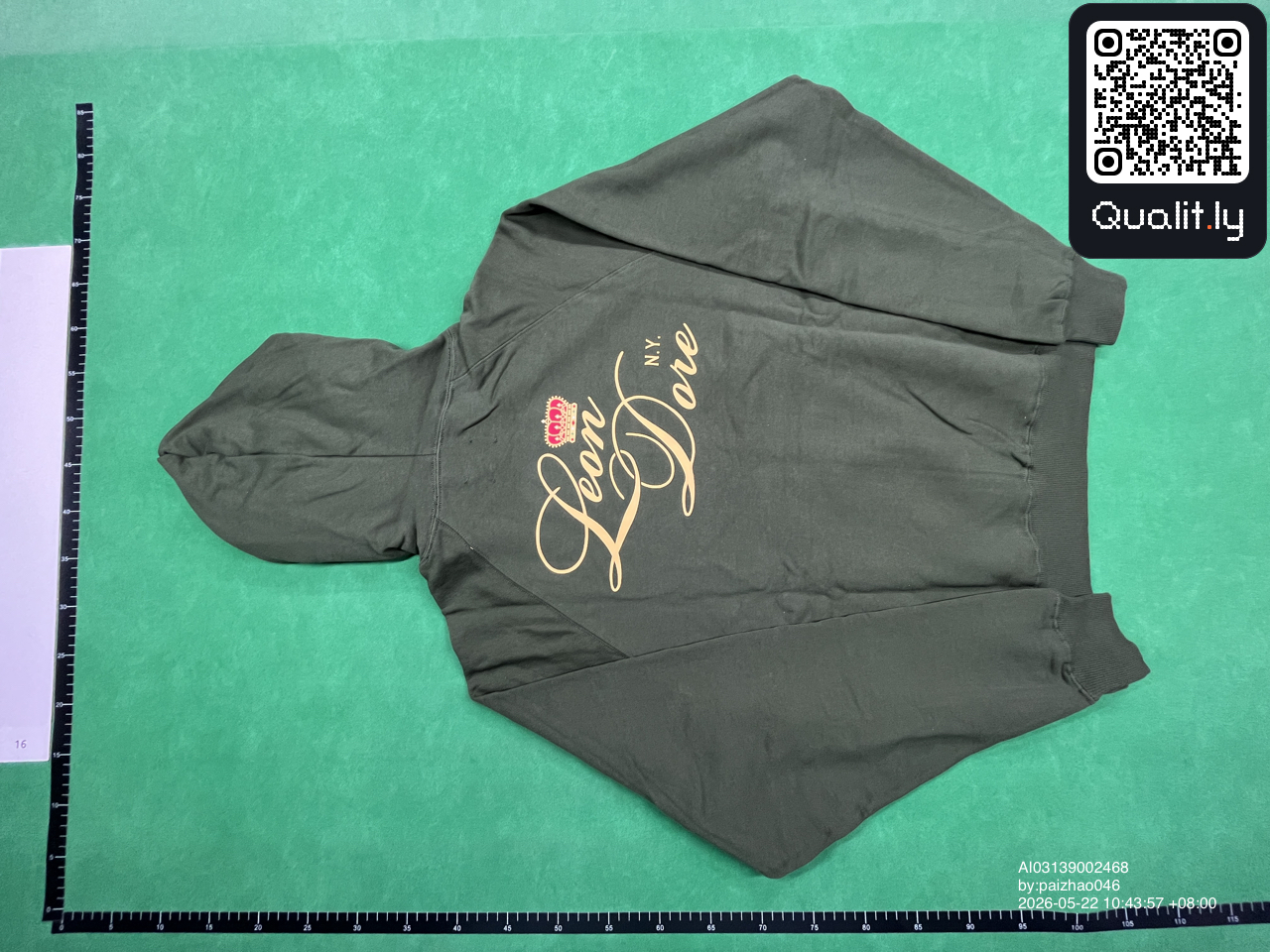 Hoodie — QC-Foto 2 von 38