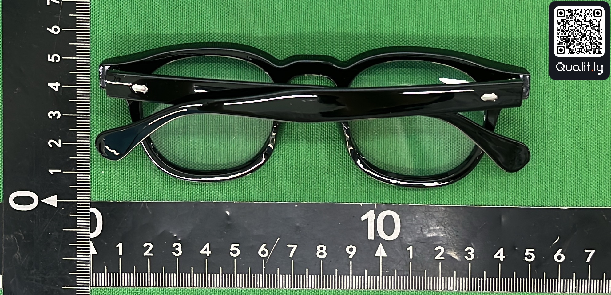 Sunglasses QC photo 1 of 40