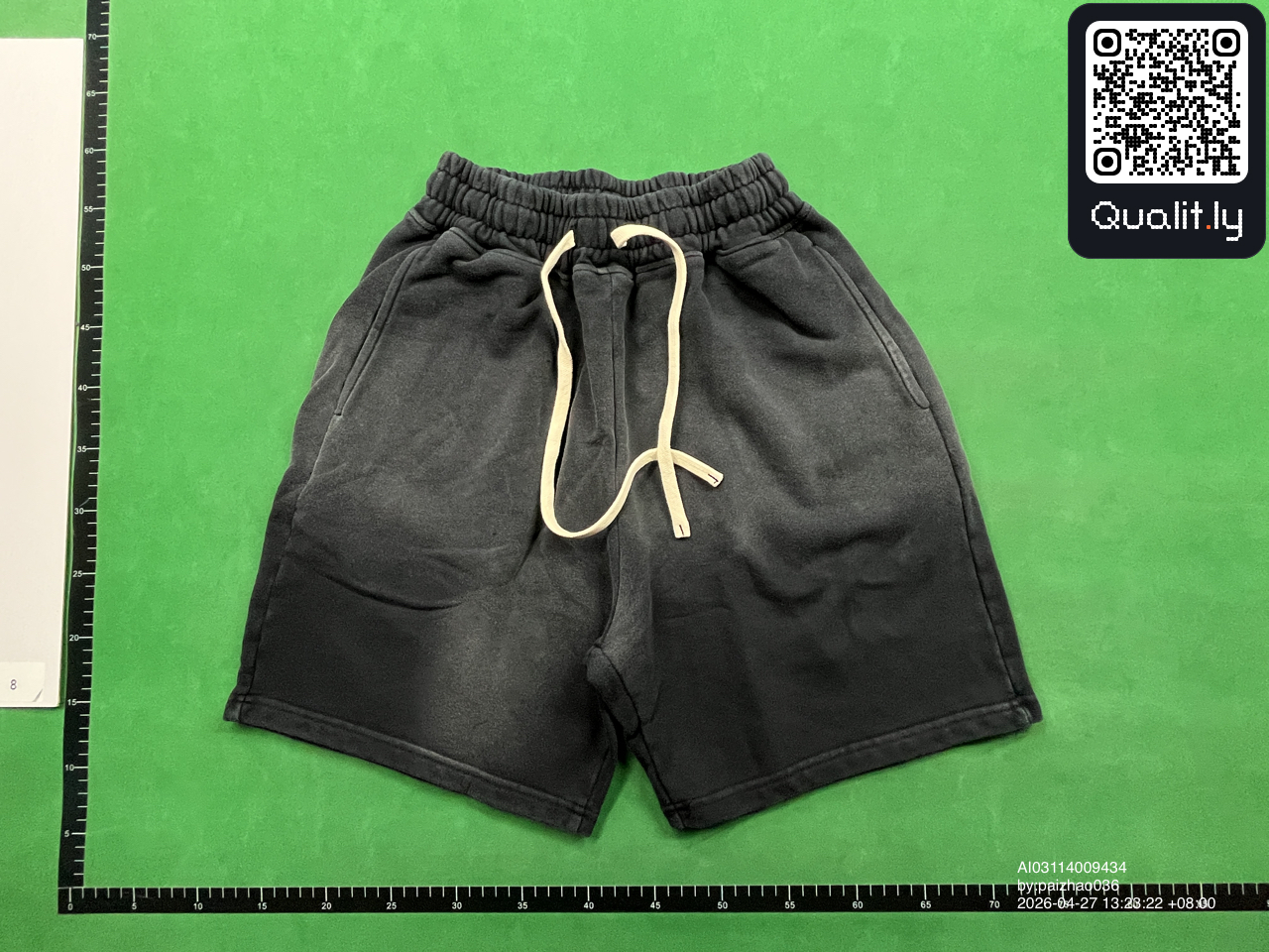 Pantaloncini — foto QC 3 di 30