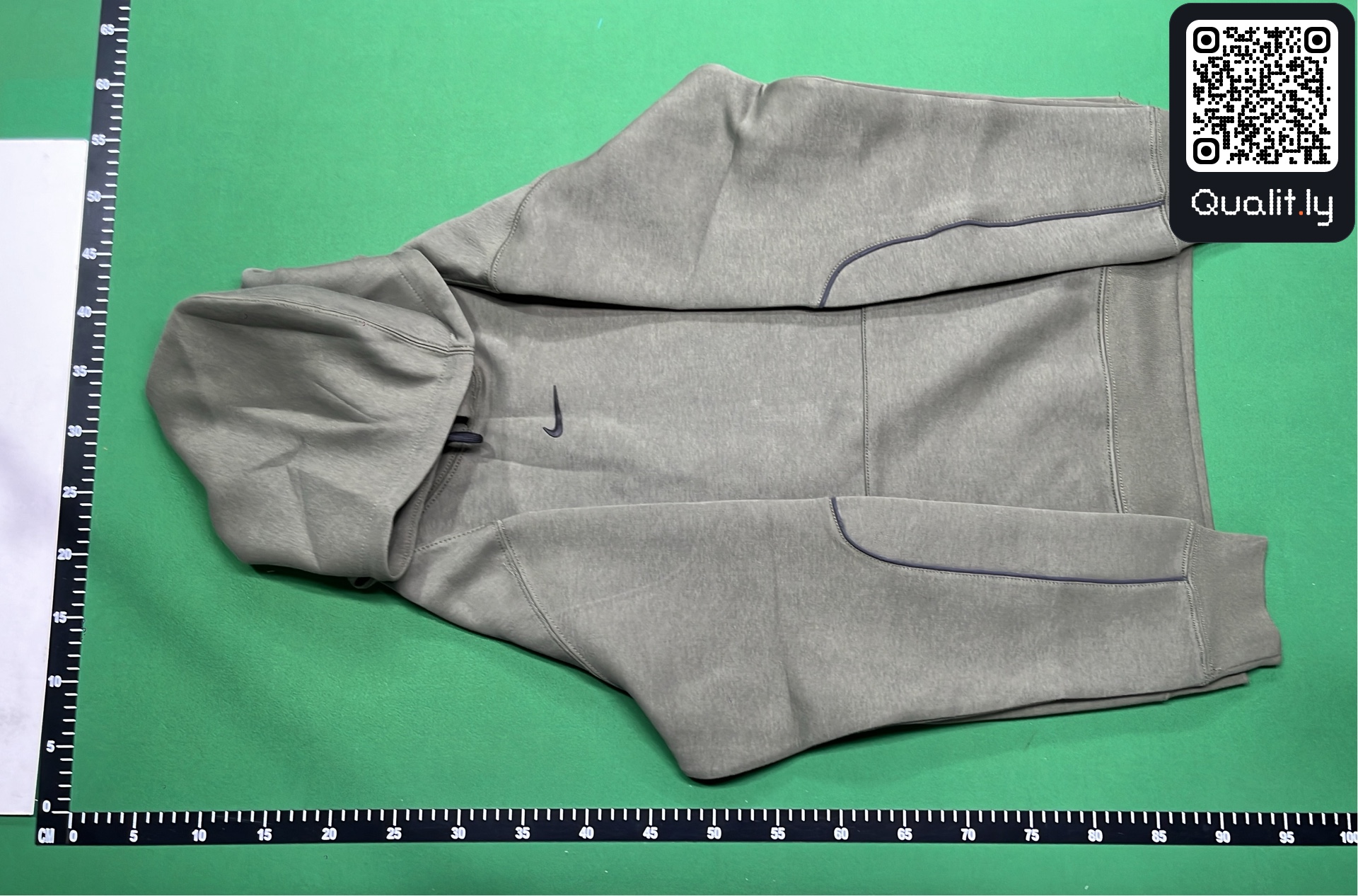 Sweatshirt QC photo 2 of 8