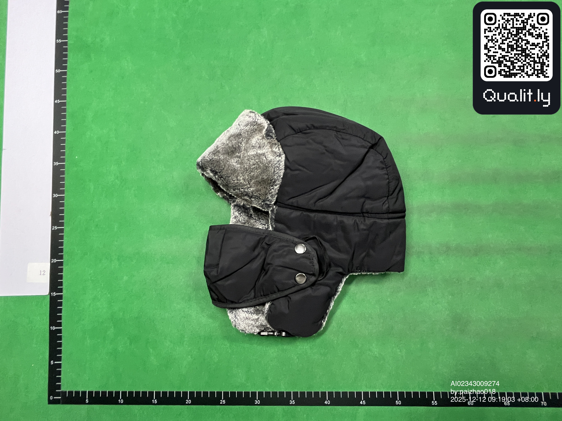 Casquette — photo QC 3 sur 6