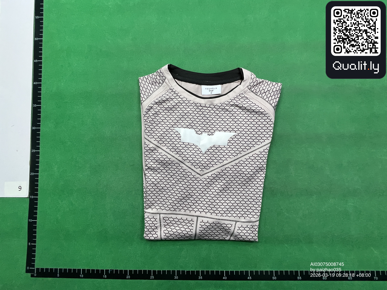 T-shirt — photo QC 1 sur 10