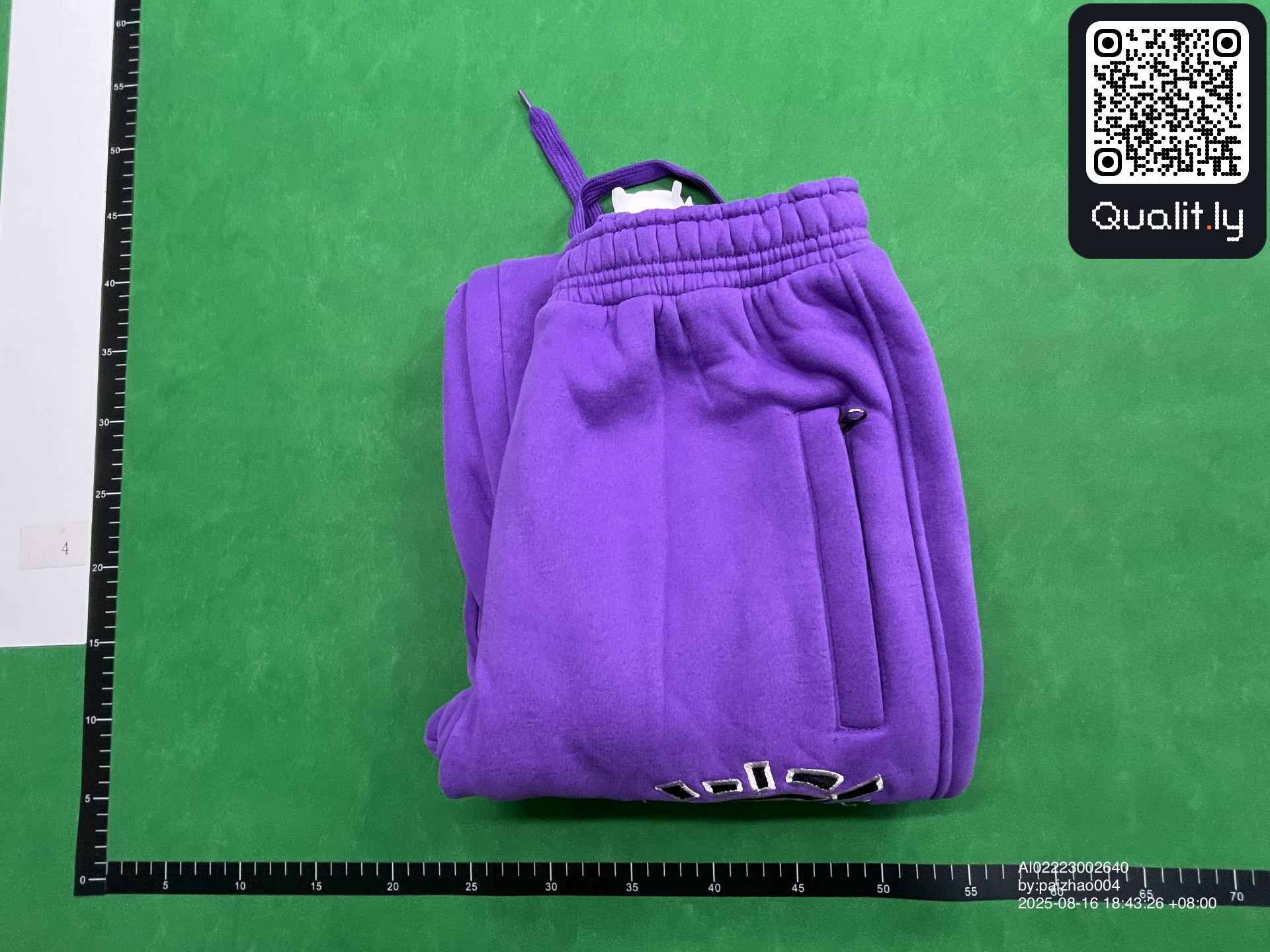 Pantaloni — fotografie QC 1 din 42