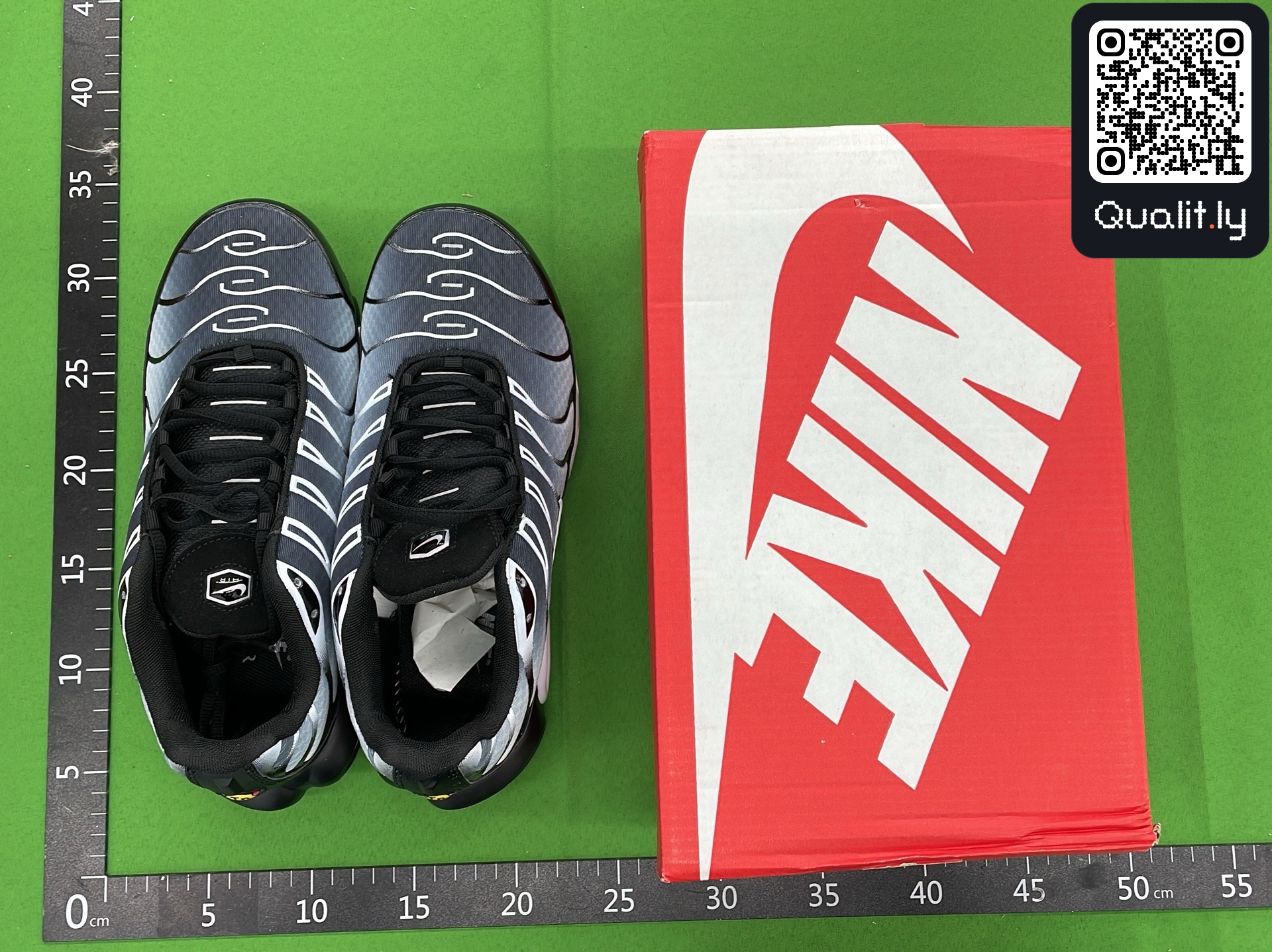 Sneakers — QC-foto 1 av 4